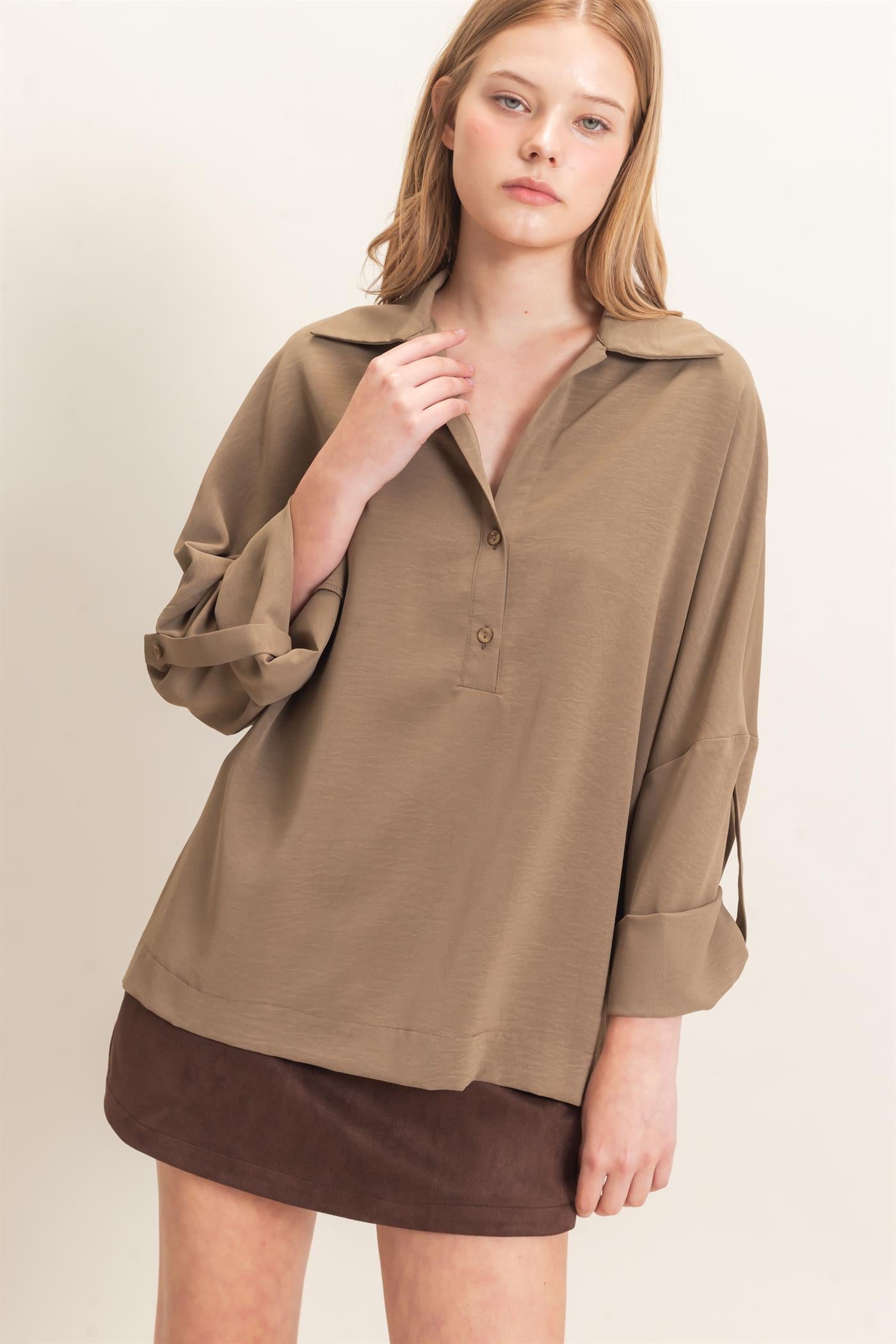 Wholesale Buttoned Collar Split Sleeve Top Clothing Tops HF26F071 OLIVE HYFVE