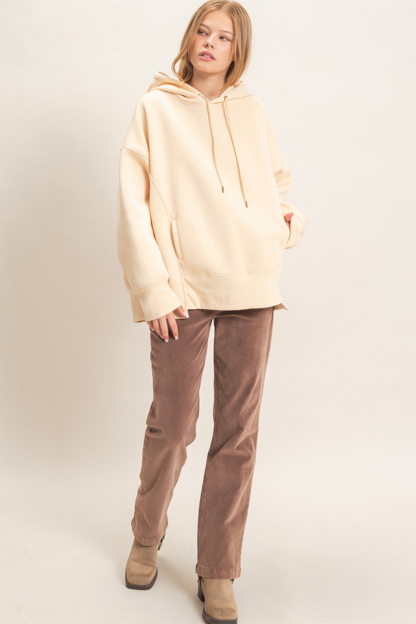 Wholesale Enzyme Wash Drop Shoulder Hoodie Hoodies HF26E235 CREAM HYFVE