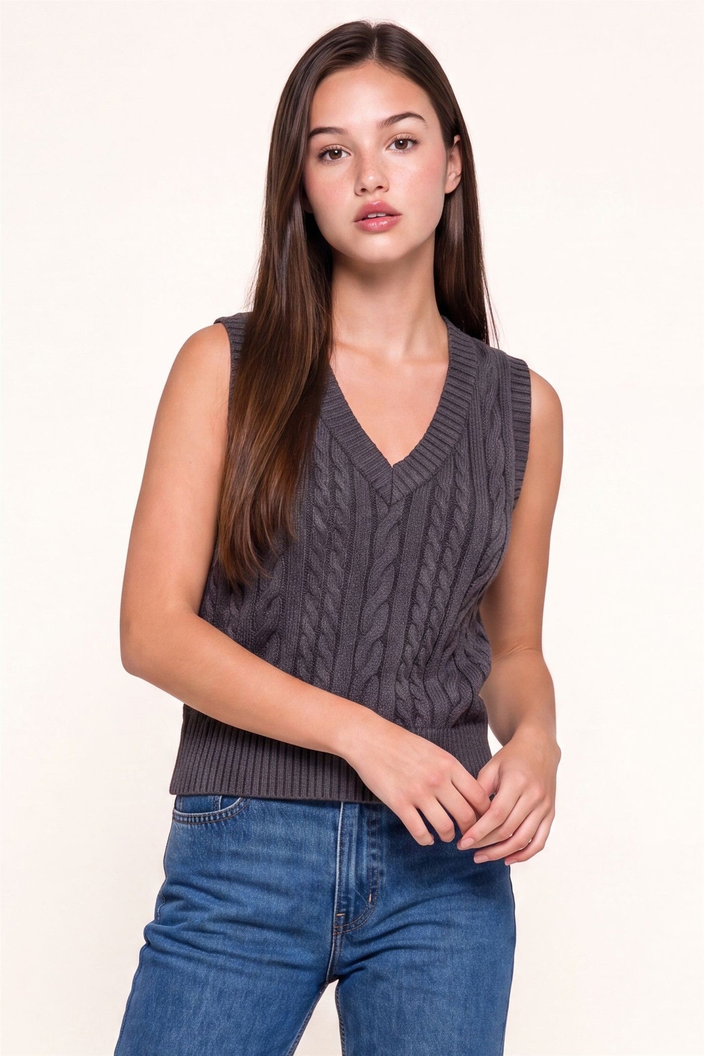 Wholesale Cable Knit V-Neck Sweater Vest Sweaters DZ26E548 CHARCOAL DOUBLE ZERO
