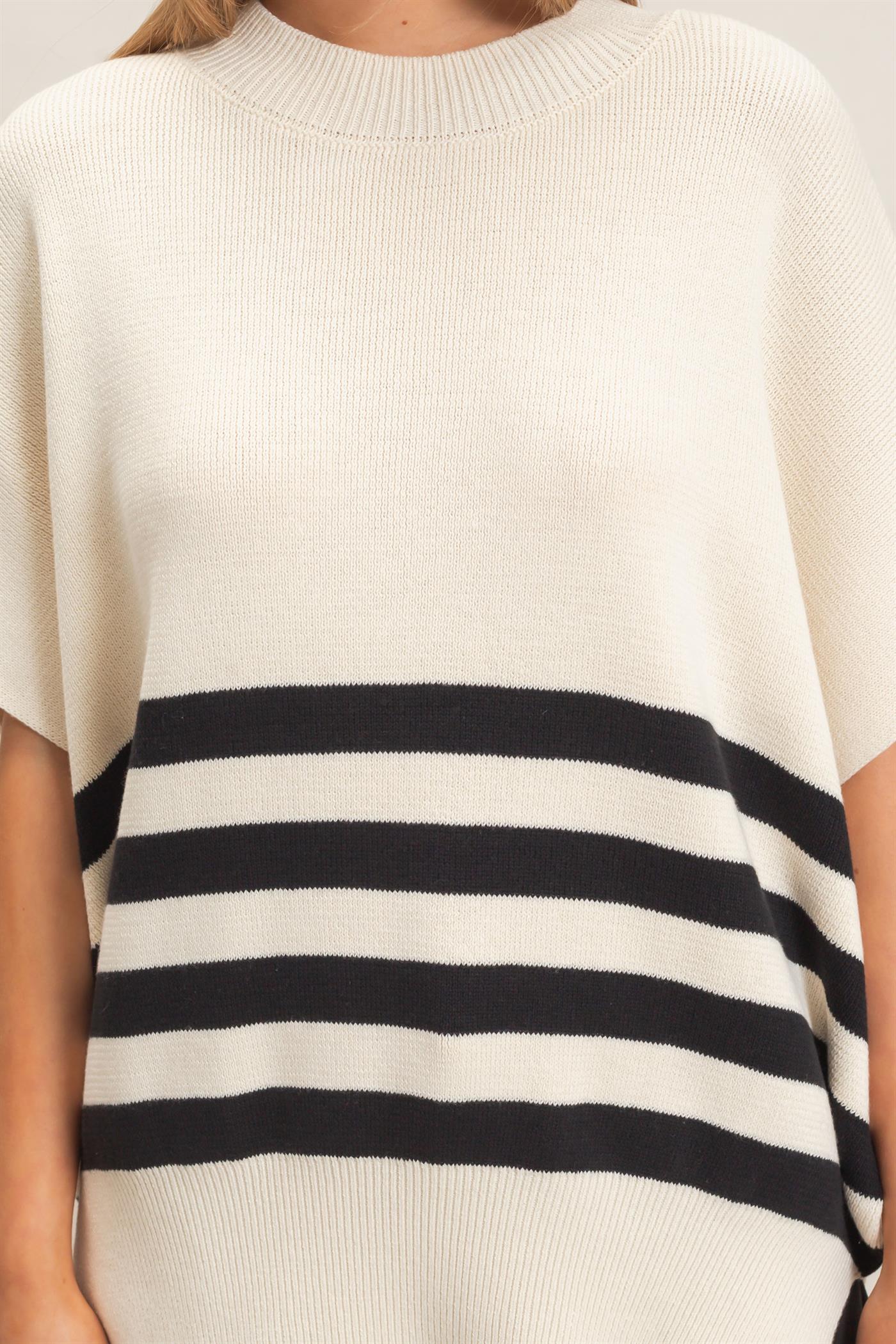 Wholesale Striped Ribbed Crew Neck Sweater Sweaters HF26E350-D CREAM HYFVE