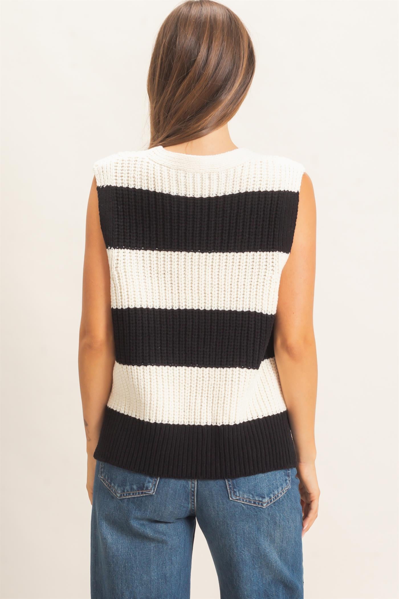 Wholesale V-Neck Striped Sweater Vest Sweaters HF26E482-D BLACK HYFVE