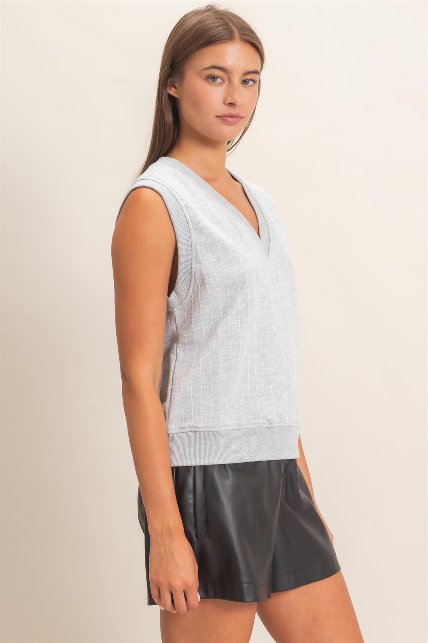 Wholesale V-Neck Pinstripe Sleeveless Top Clothing Tops DZ26E626 HEATHER GRAY DOUBLE ZERO