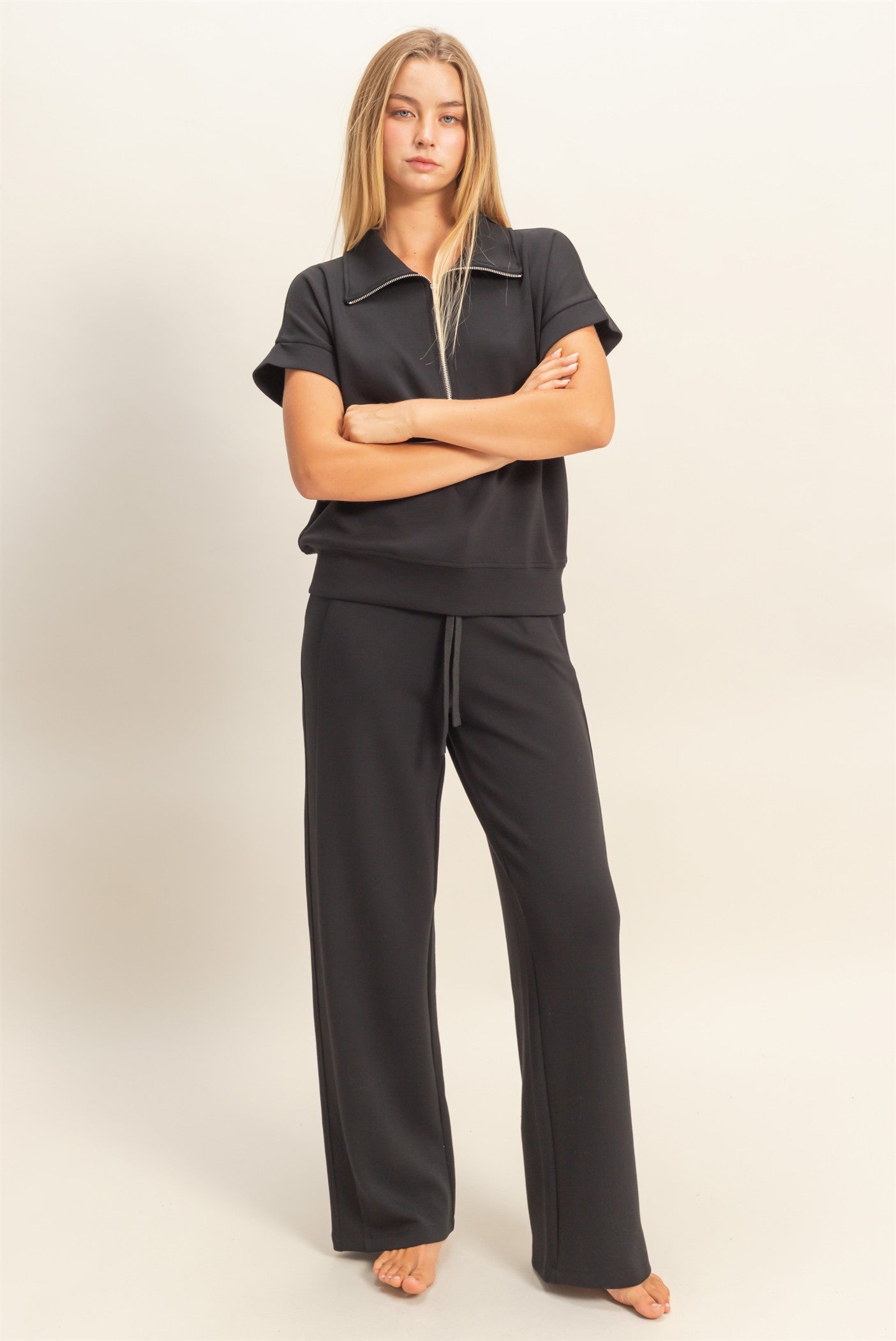 Wholesale Short Sleeve High Neck Half-Zip Top Clothing Tops DZ26C735 BLACK DOUBLE ZERO