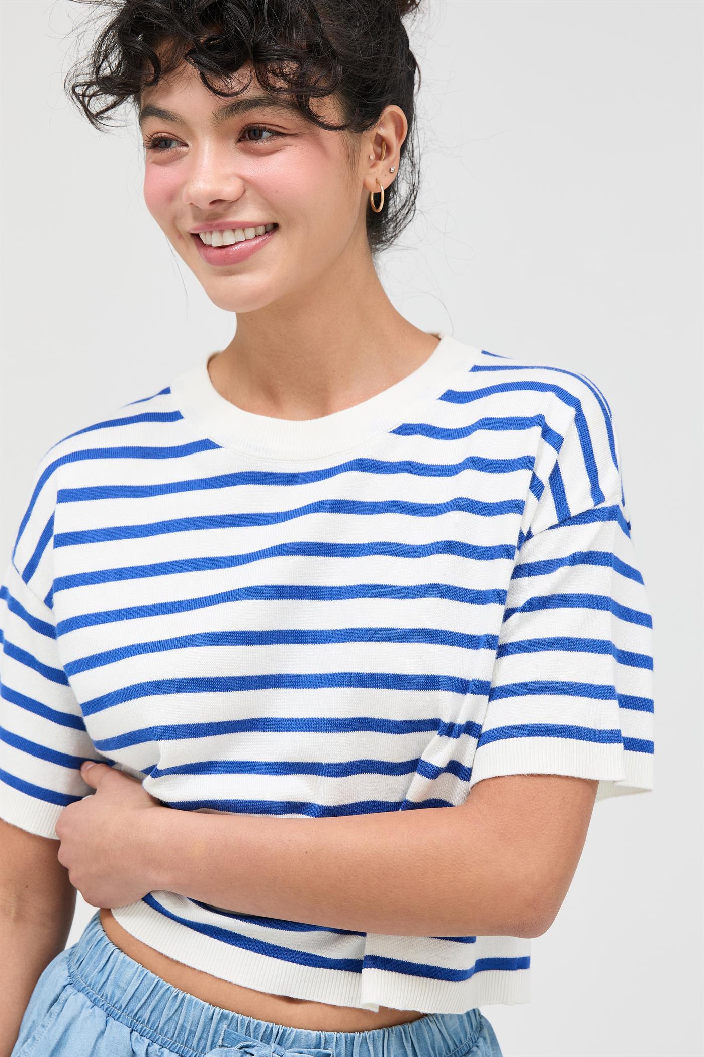Wholesale Round Neck Striped Crop Top Clothing Tops DZ26A051 BLUE DOUBLE ZERO
