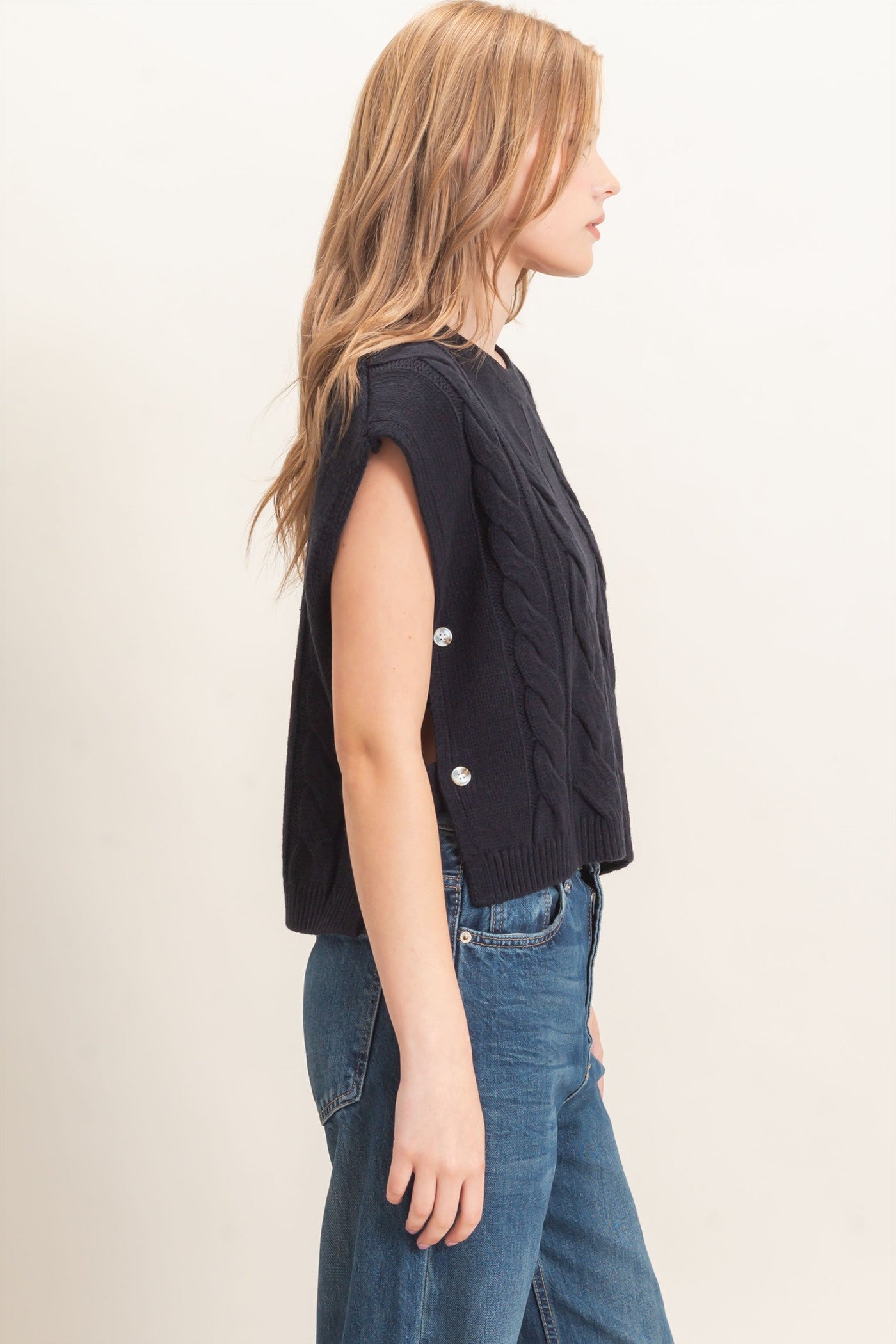 Wholesale Cable Knit Vest With Side Buttons Sweaters HF26F193 BLACK HYFVE