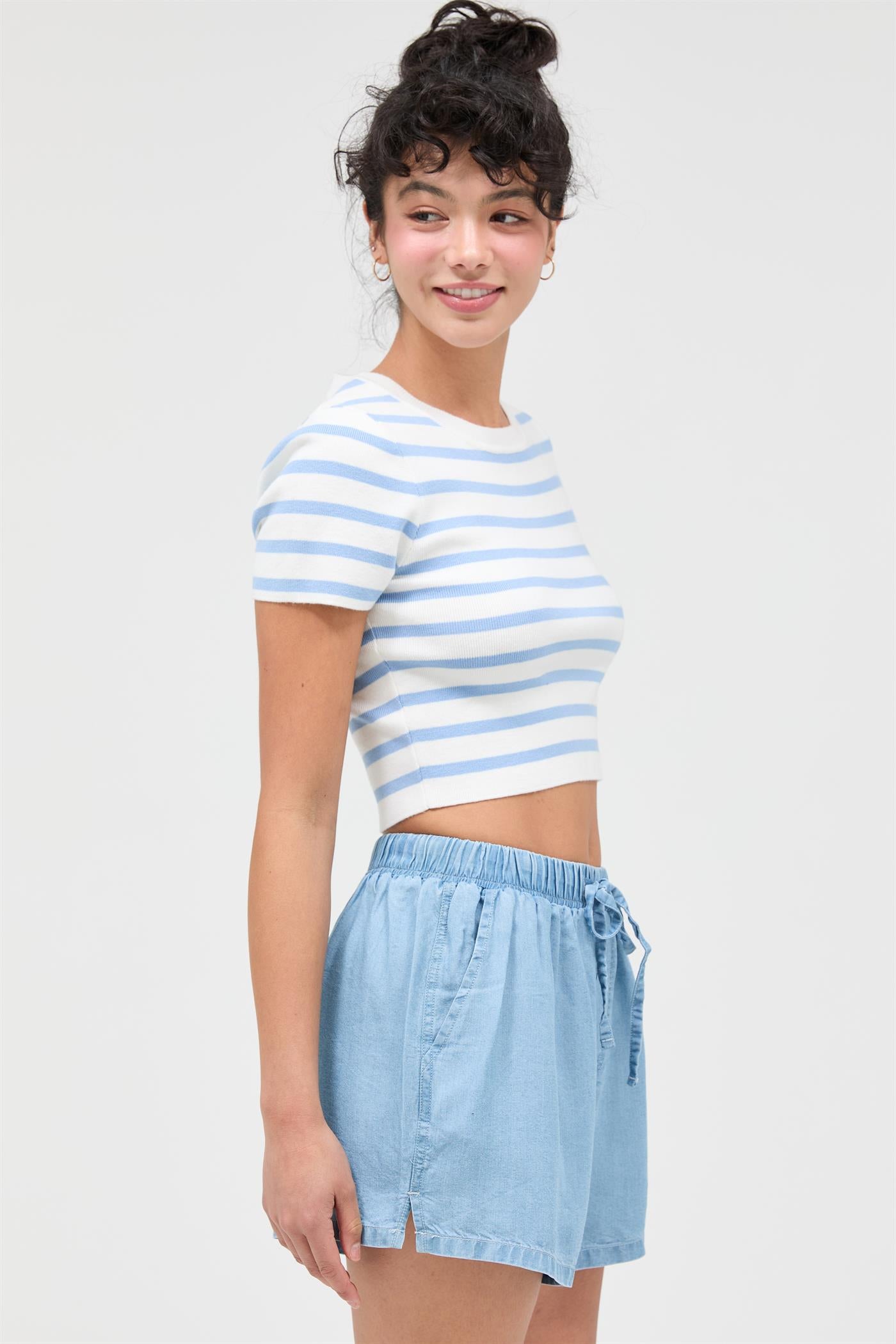 Wholesale Striped And Knit Crew Neck Crop Top Clothing Tops DZ26A139 ICE BLUE DOUBLE ZERO