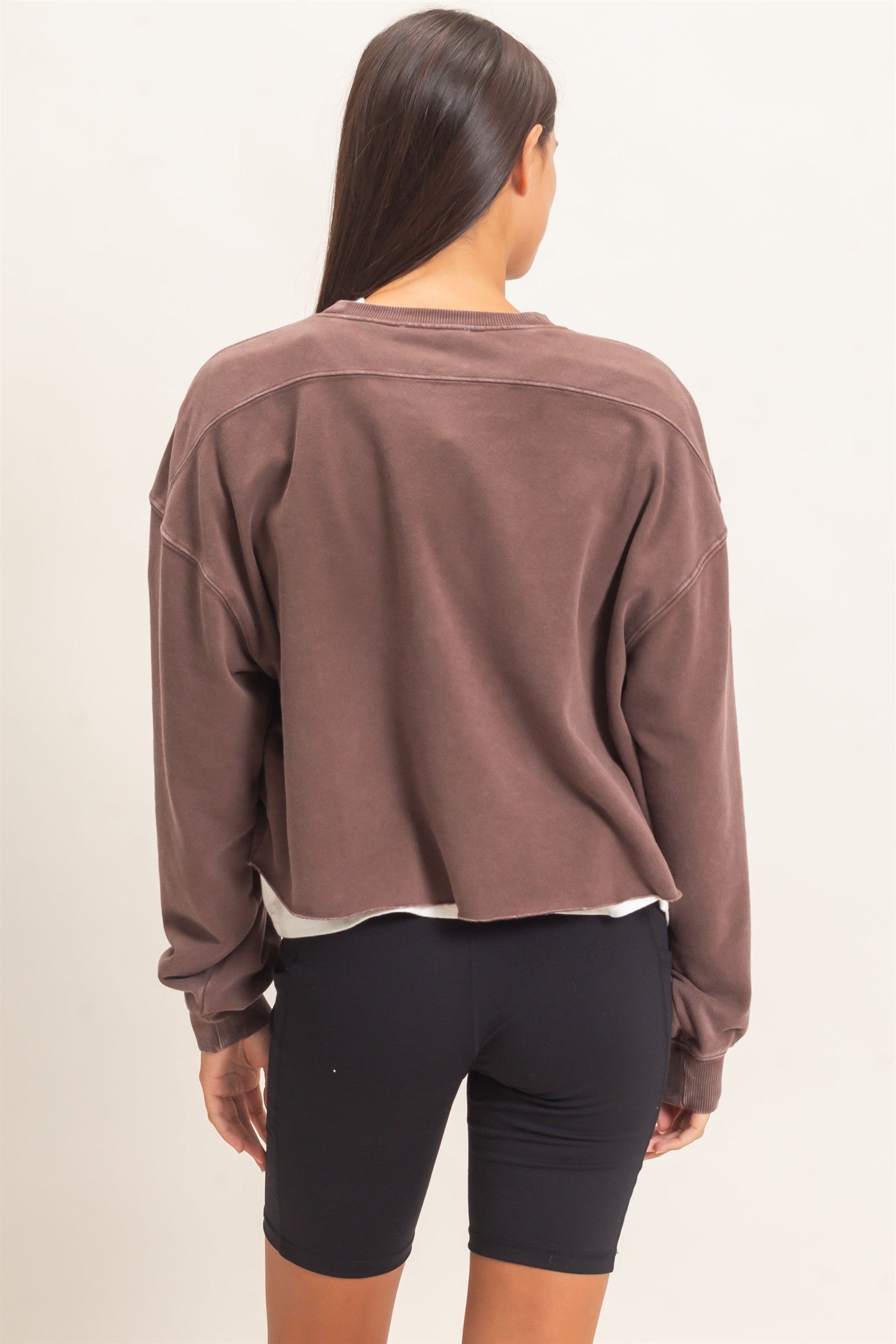 Wholesale Mineral Wash Raw Hem Cropped Sweatshirt Sweatshirts DZ26C968 DARK BROWN DOUBLE ZERO