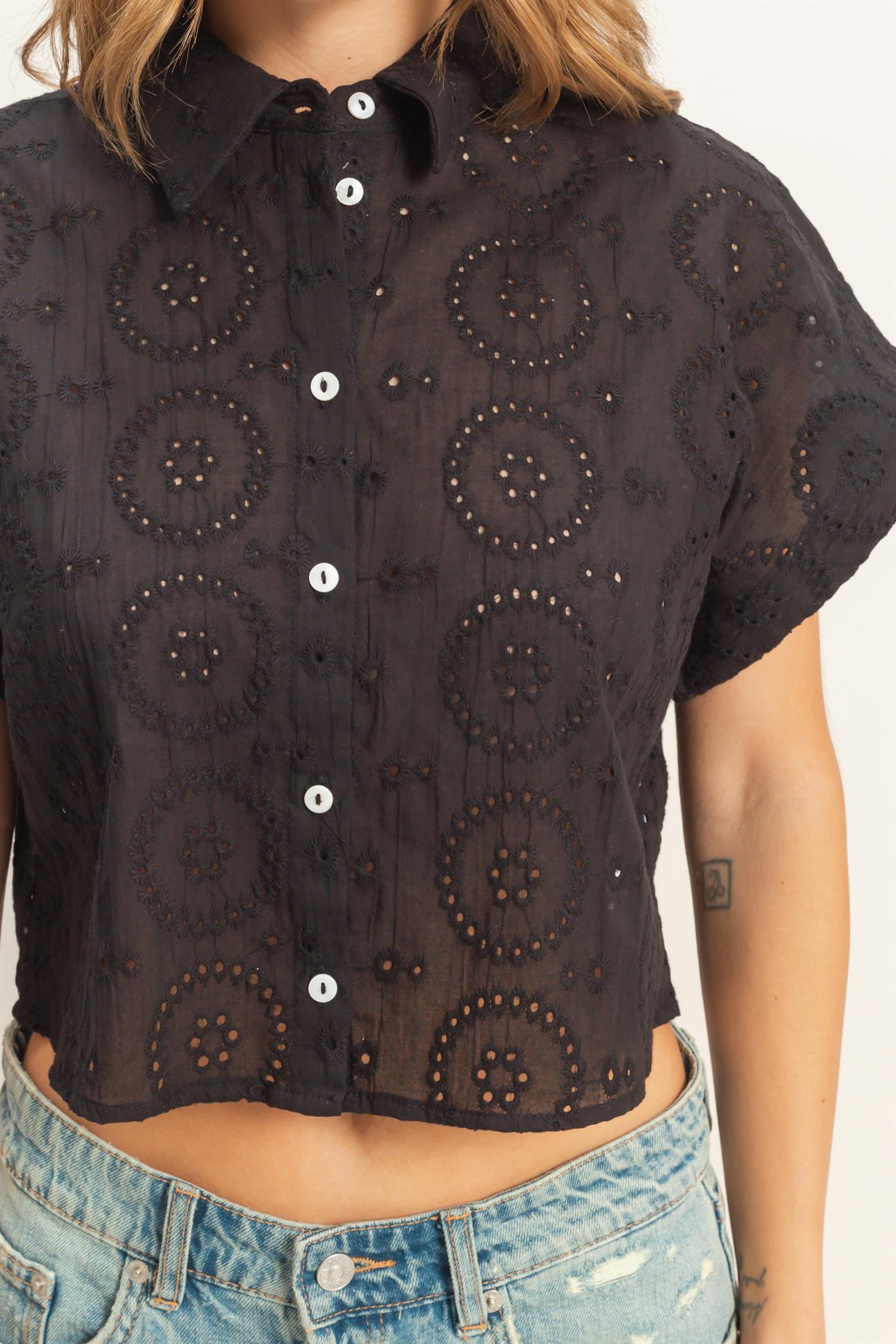 Wholesale Eyelet Cropped Button-Up Shirt Clothing Tops HF26C297 BLACK HYFVE