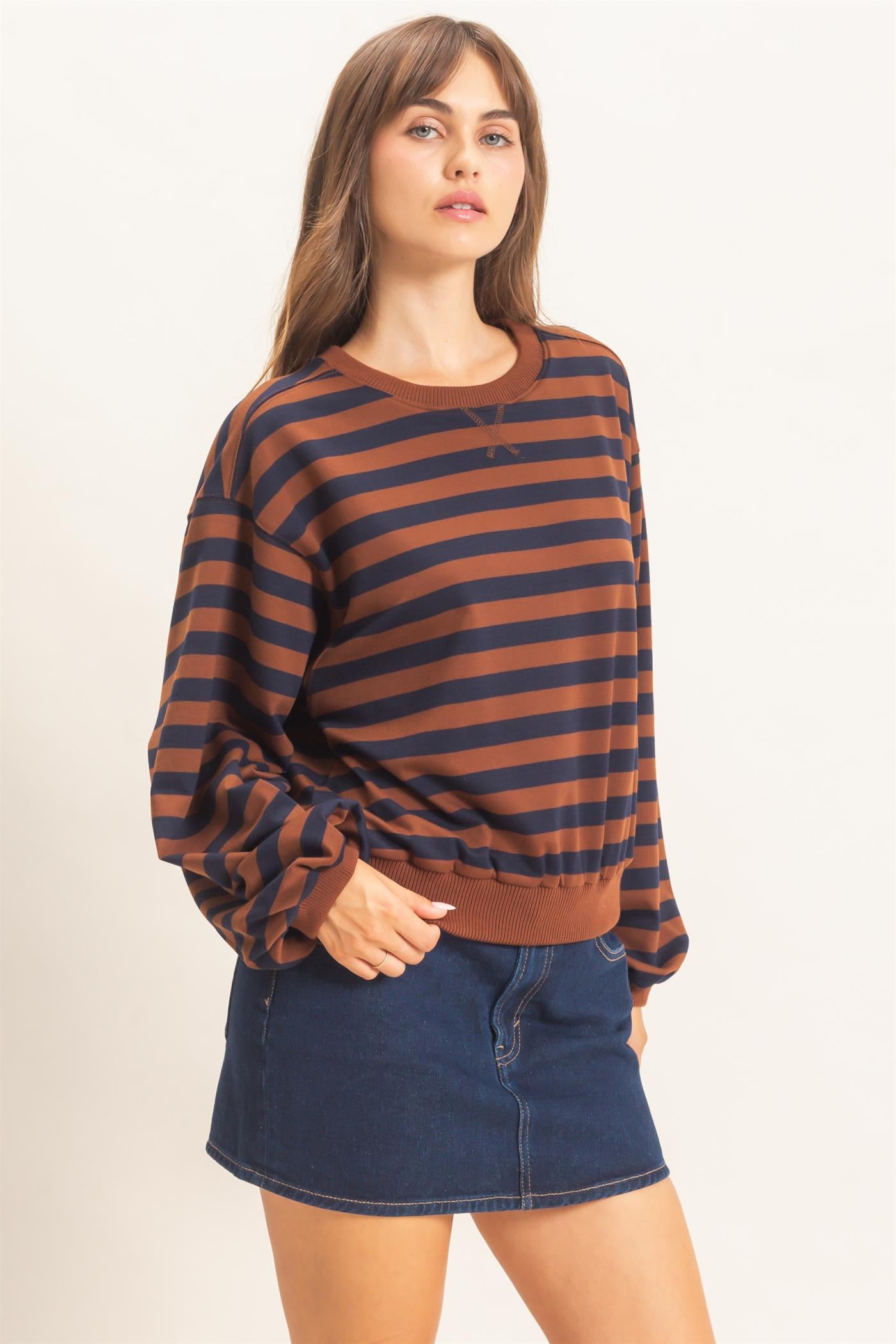Wholesale Striped Crew Neck Sweatshirt Sweatshirts HF26E010 BROWN HYFVE
