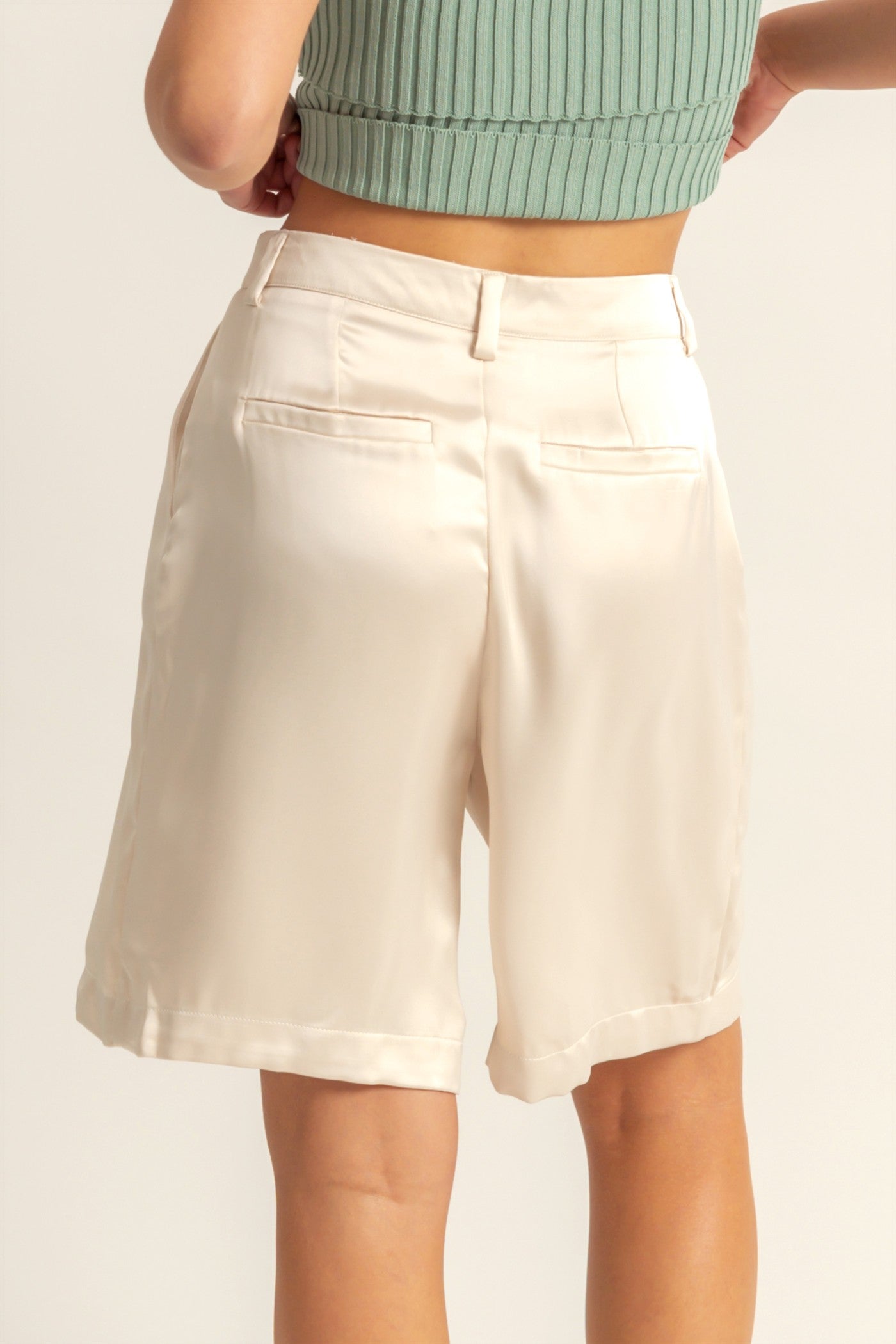 Wholesale High-Waist Pleated Satin Shorts Shorts DZ24E149 ALPACA DOUBLE ZERO