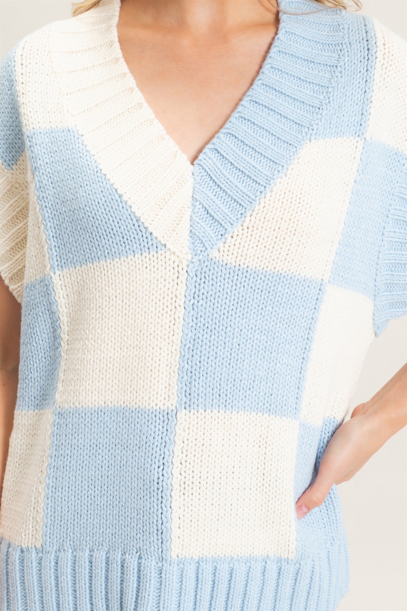 Wholesale Ribbed V-Neck Checkered Sweater Vest Sweaters HF26F180 BLUE HYFVE