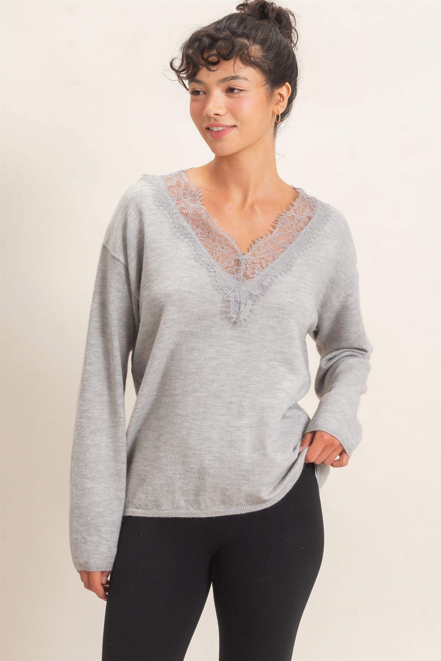 Wholesale Lace Trim V-Neck Sweater Sweaters DZ26E327 HEATHER GRAY DOUBLE ZERO