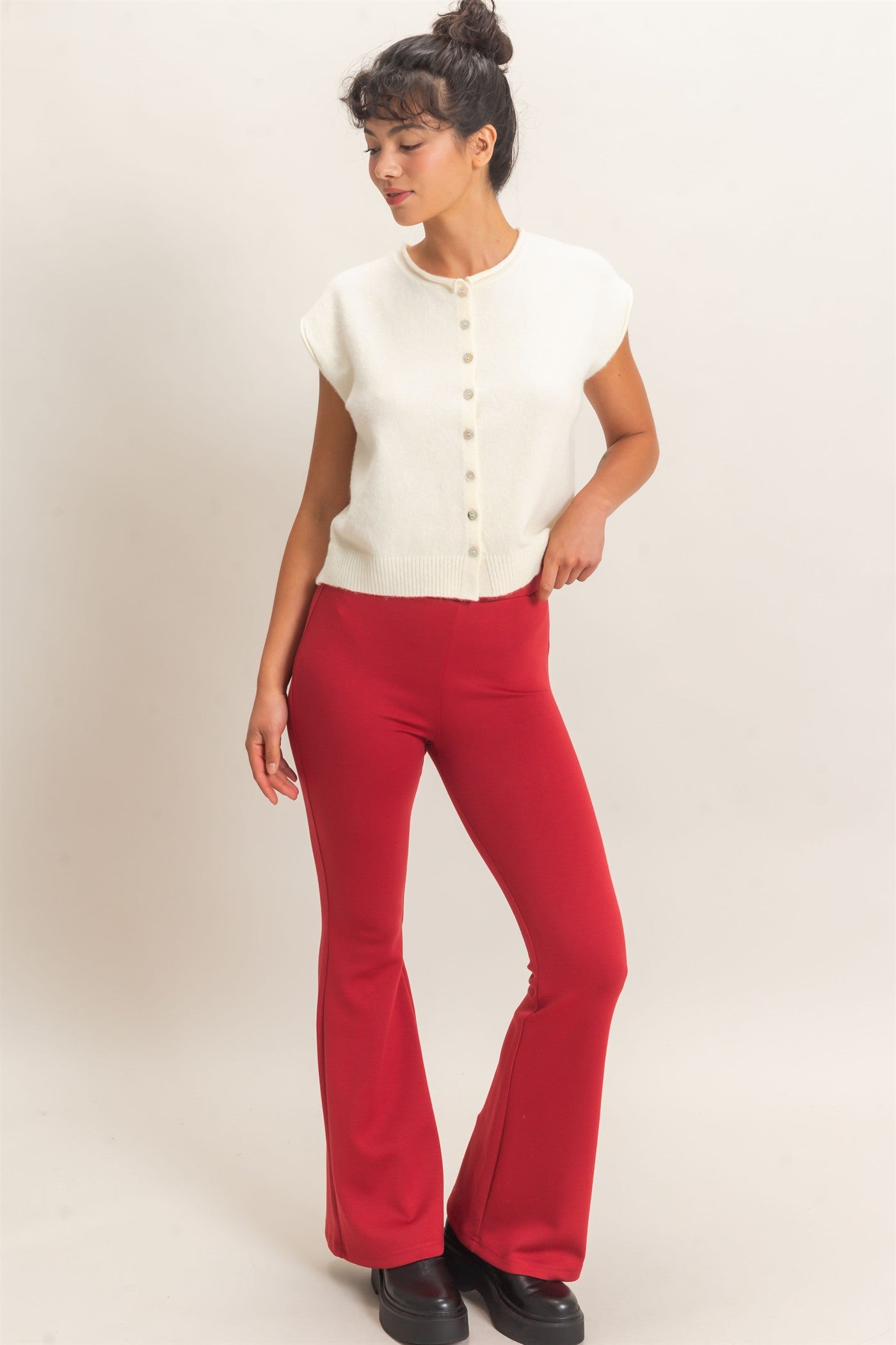 Wholesale Rolled Edge Button Front Sweater Vest Sweaters DZ26E239 CREAM DOUBLE ZERO