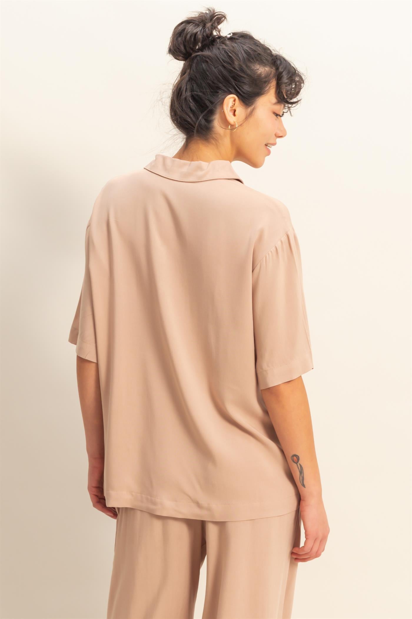 Wholesale Woven Half Button-Up Relaxed Top Clothing Tops DZ25C814 DARK TAUPE DOUBLE ZERO