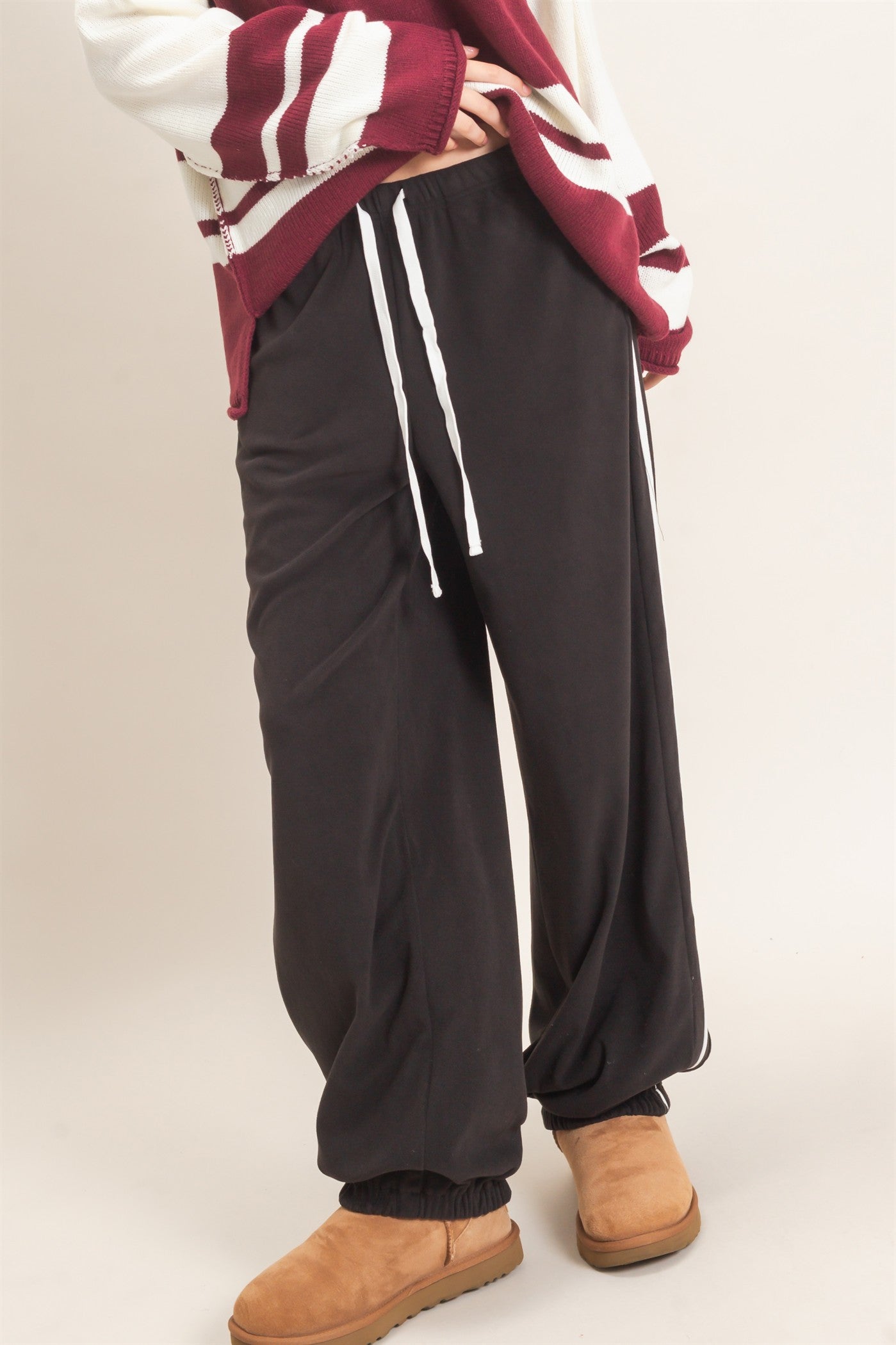 Wholesale Drawstring Waist Jogger Pants Joggers HF26E424-D BLACK HYFVE