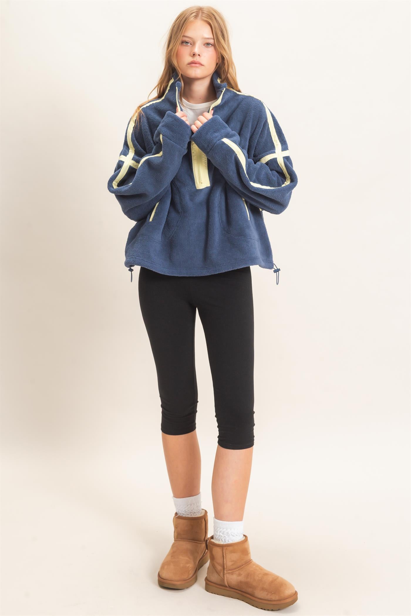 Wholesale Contrast Trim Half-Zip Fleece Pullover Outerwear HF26F206-D NAVY HYFVE