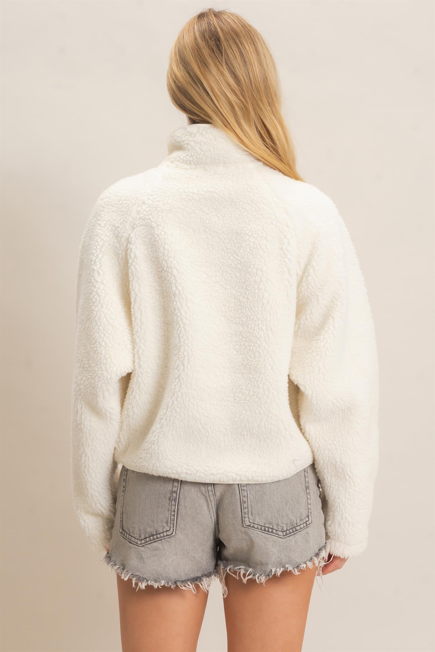 Wholesale Half-Zip Sherpa Jacket Sweatshirts HF26F130-D WHITE HYFVE