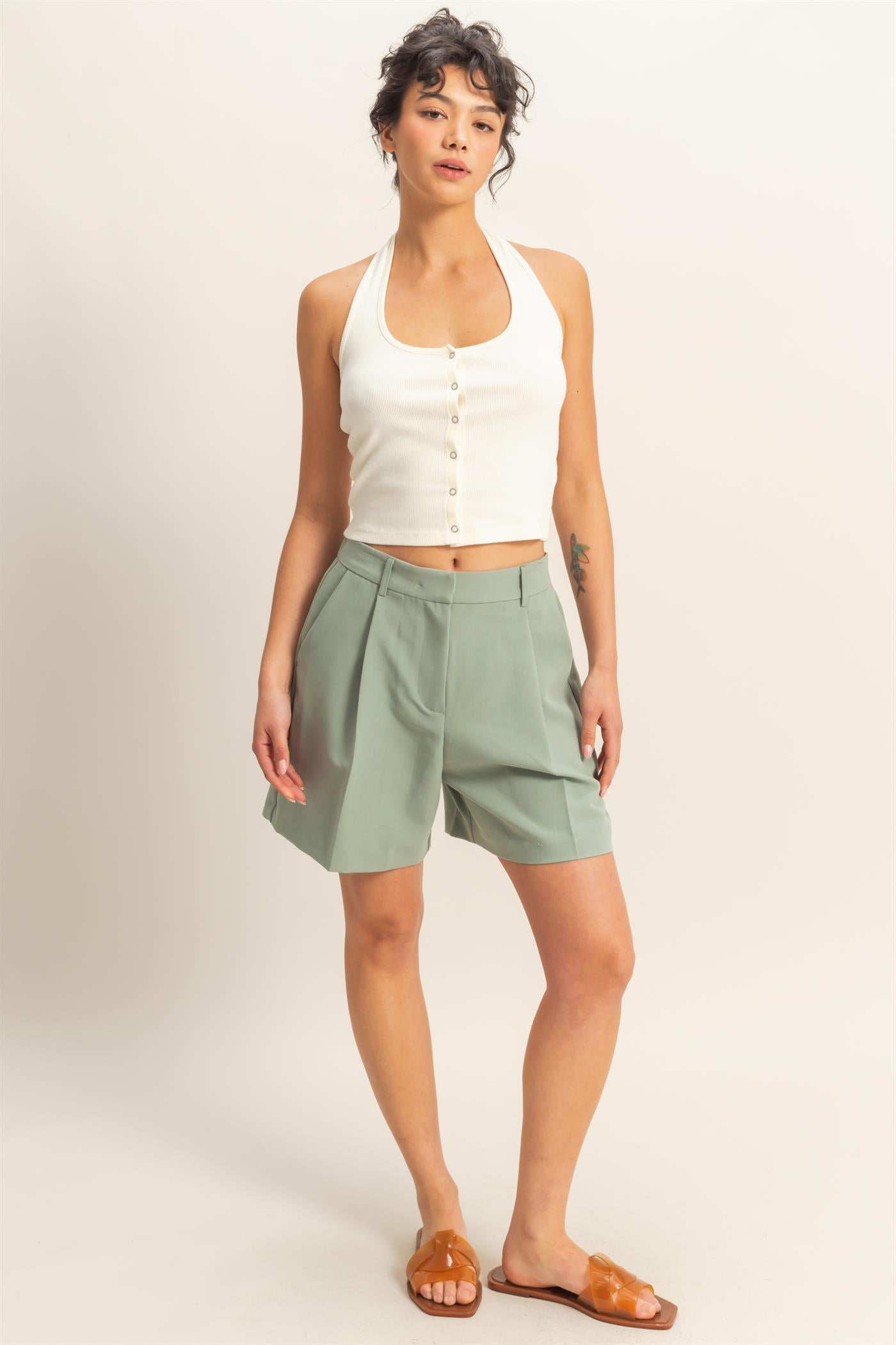 Wholesale High Waist Pleated Chic Shorts Shorts DZ25E127 SAGE GREEN DOUBLE ZERO