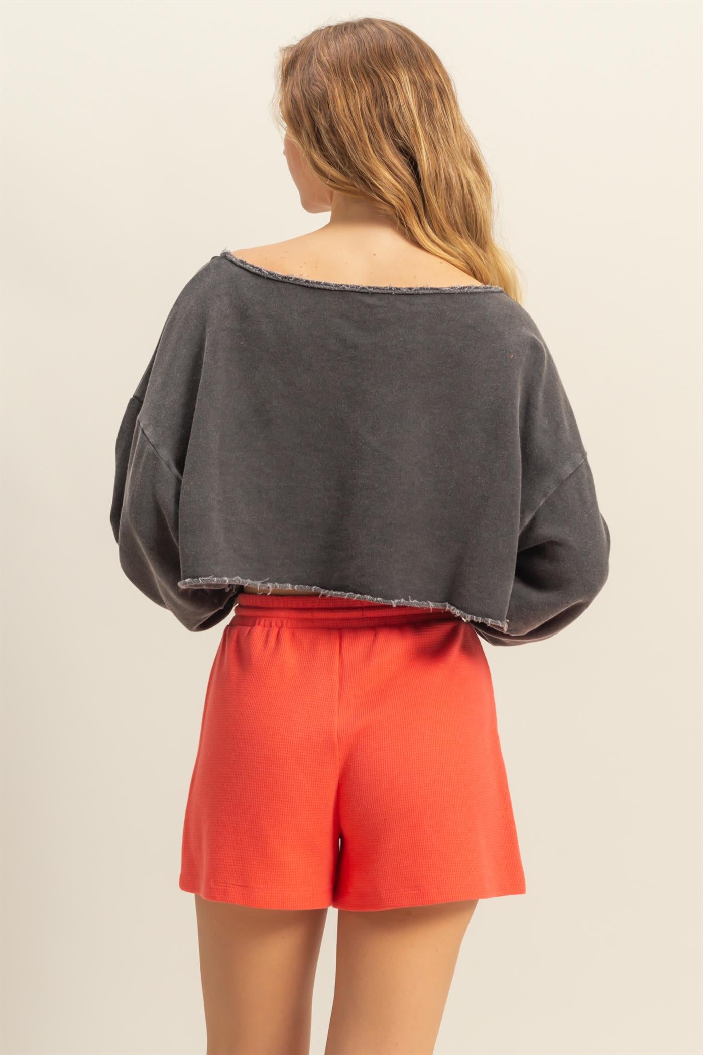 Wholesale Frayed Detail Long Sleeve Crop Top Sweatshirts DZ25A776 BLACK DOUBLE ZERO