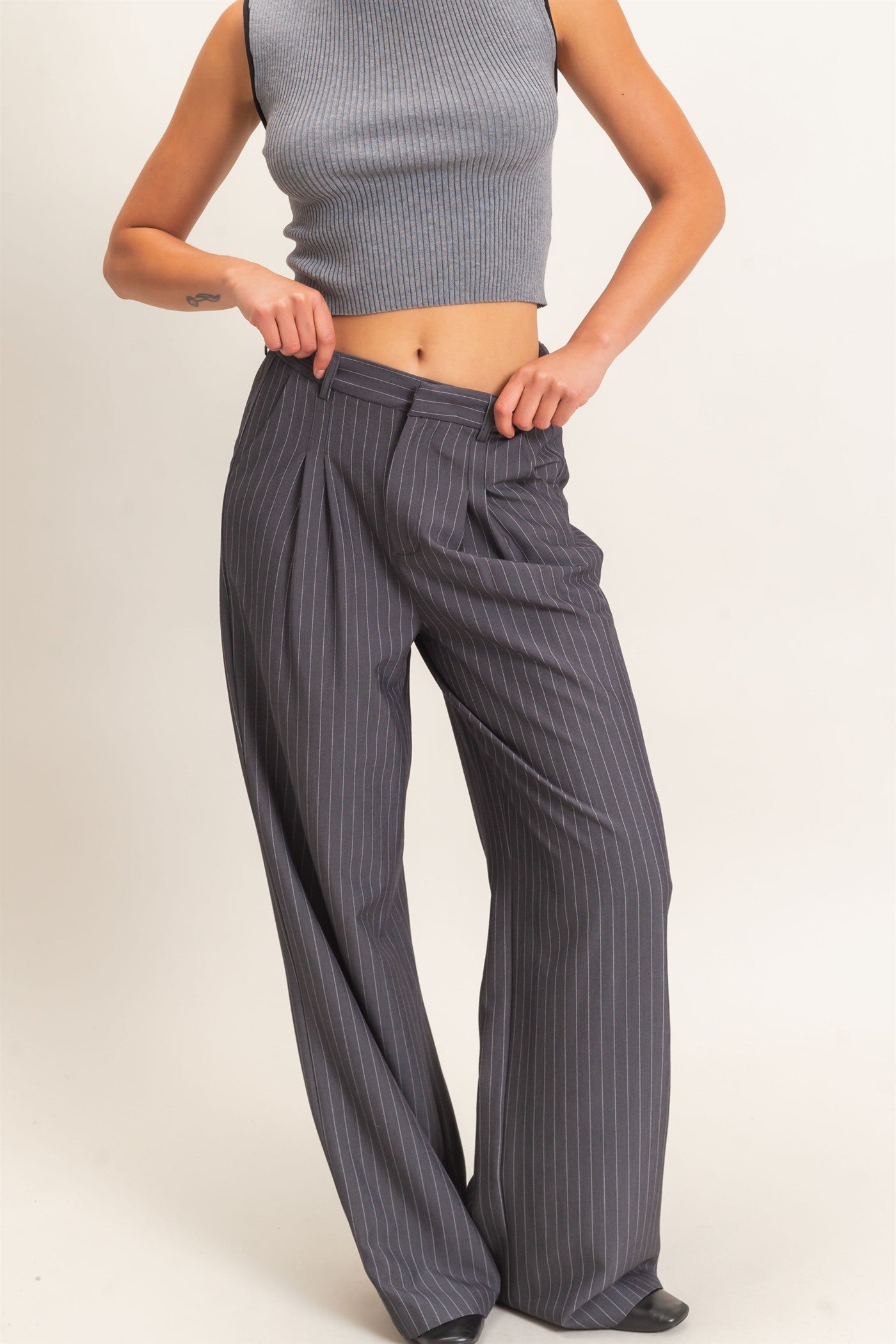 Wholesale Pinstripe Wide-Leg Trousers Pants DZ26E426 DARK GRAY DOUBLE ZERO