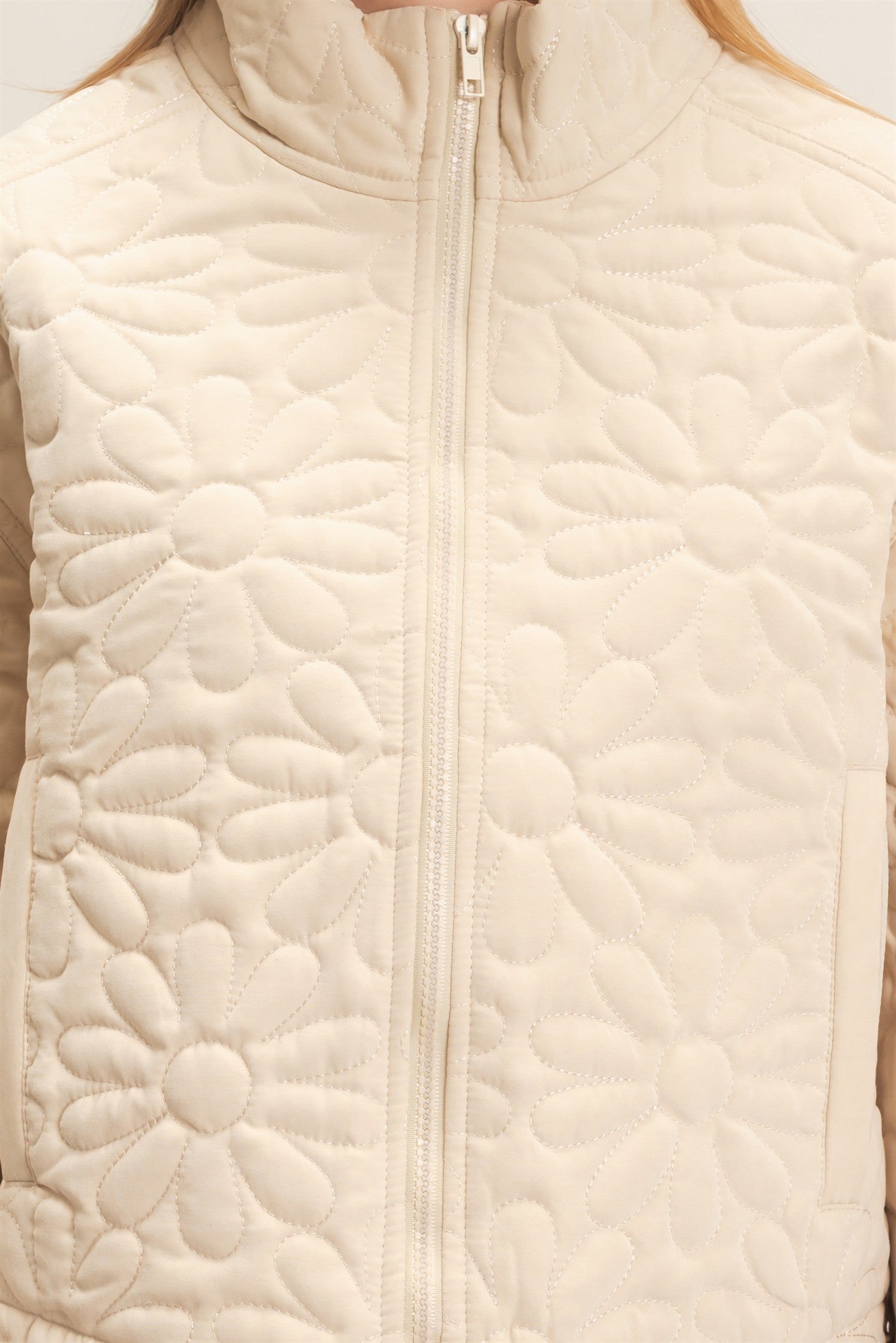 Wholesale Daisy Quilted Mock Neck Jacket Coats & Jackets HF26C821 ALPACA HYFVE