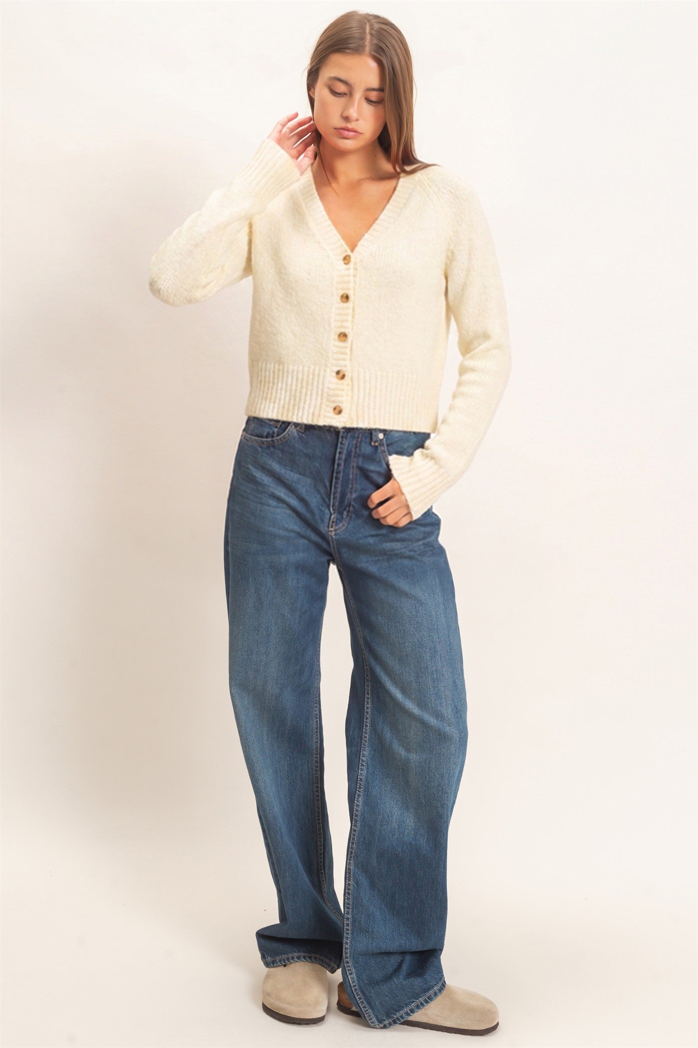 Wholesale V-Neck Cardigan Cardigans DZ26E326 CREAM DOUBLE ZERO
