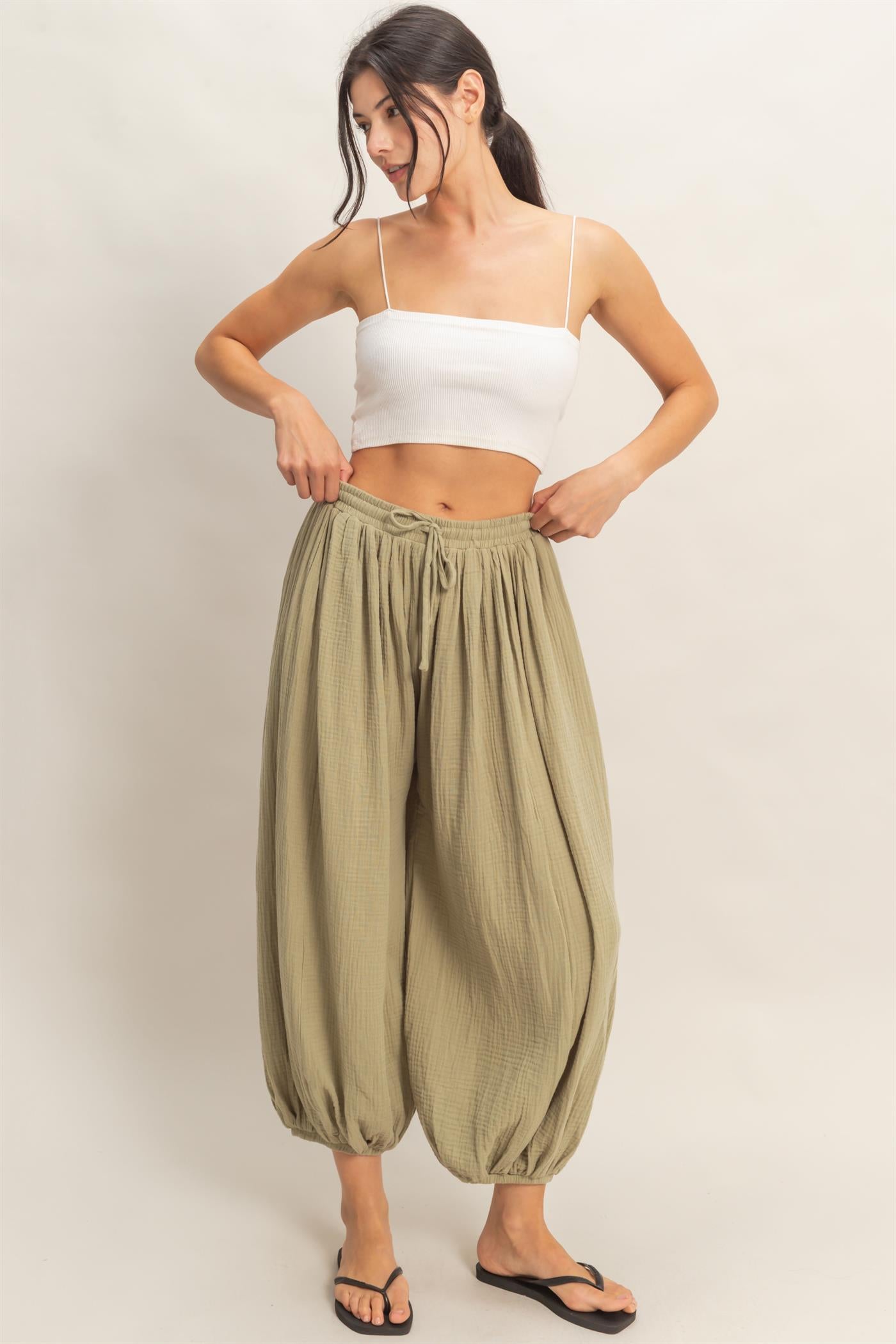 Wholesale Gauzed Elastic Waist Balloon Joggers Pants Pants HF26C320 LIGHT OLIVE HYFVE