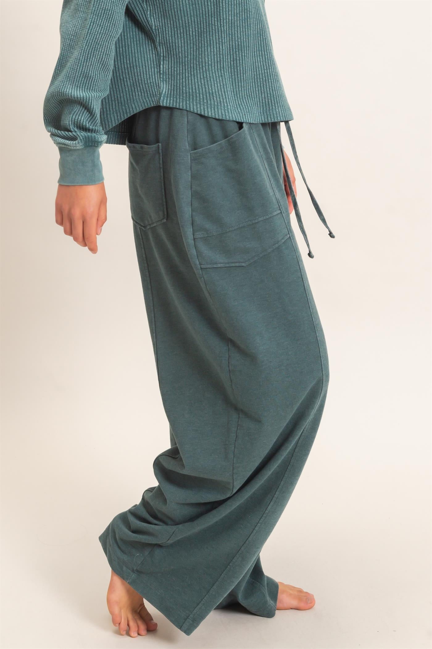 Wholesale Mineral Washed Barrel Sweatpants Pants DZ26F246 DARK GREEN DOUBLE ZERO