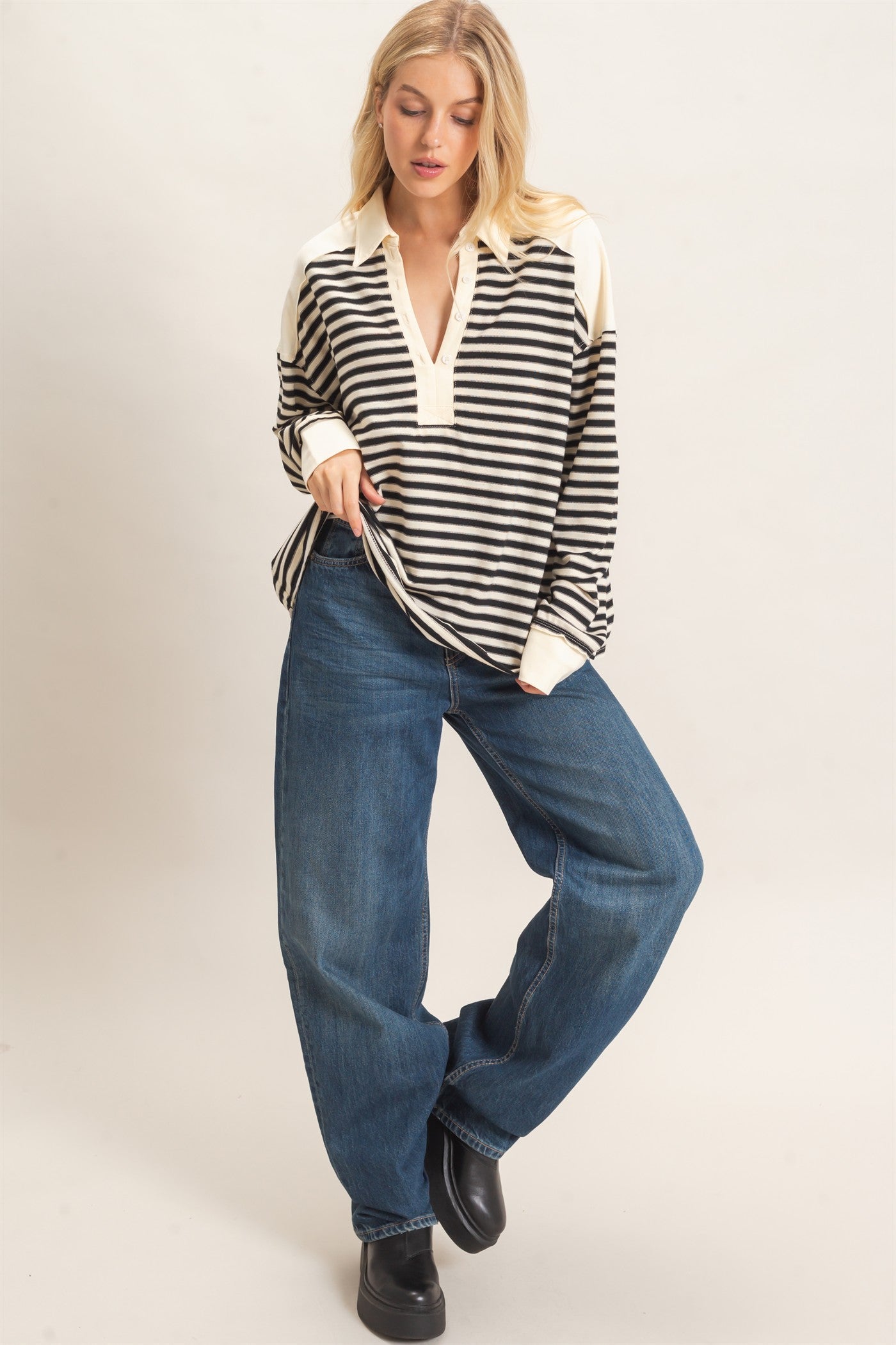Wholesale Striped Henley Sweatshirt Clothing Tops HF26F089 BLACK HYFVE