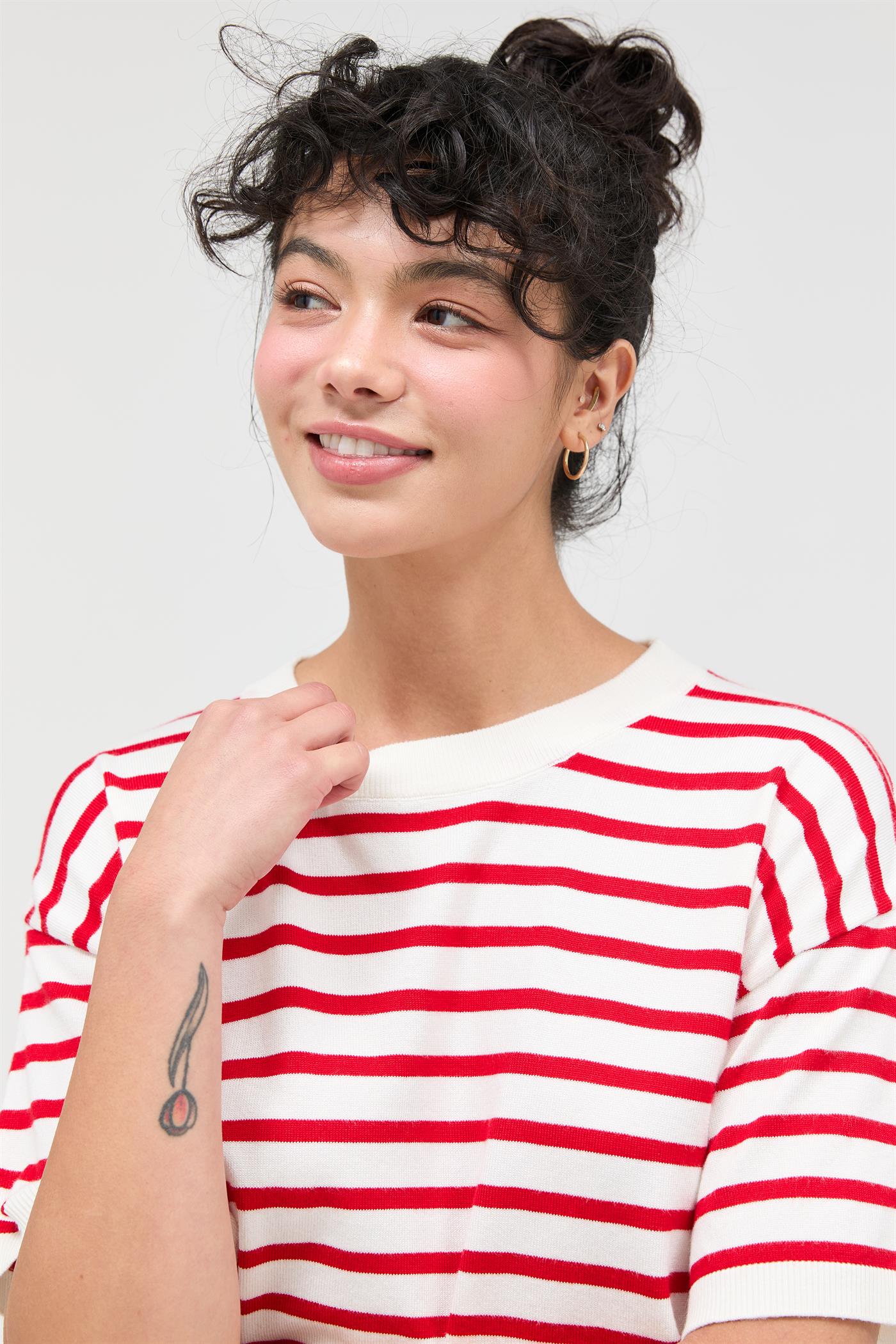 Wholesale Round Neck Striped Crop Top Clothing Tops DZ26A051 RED DOUBLE ZERO