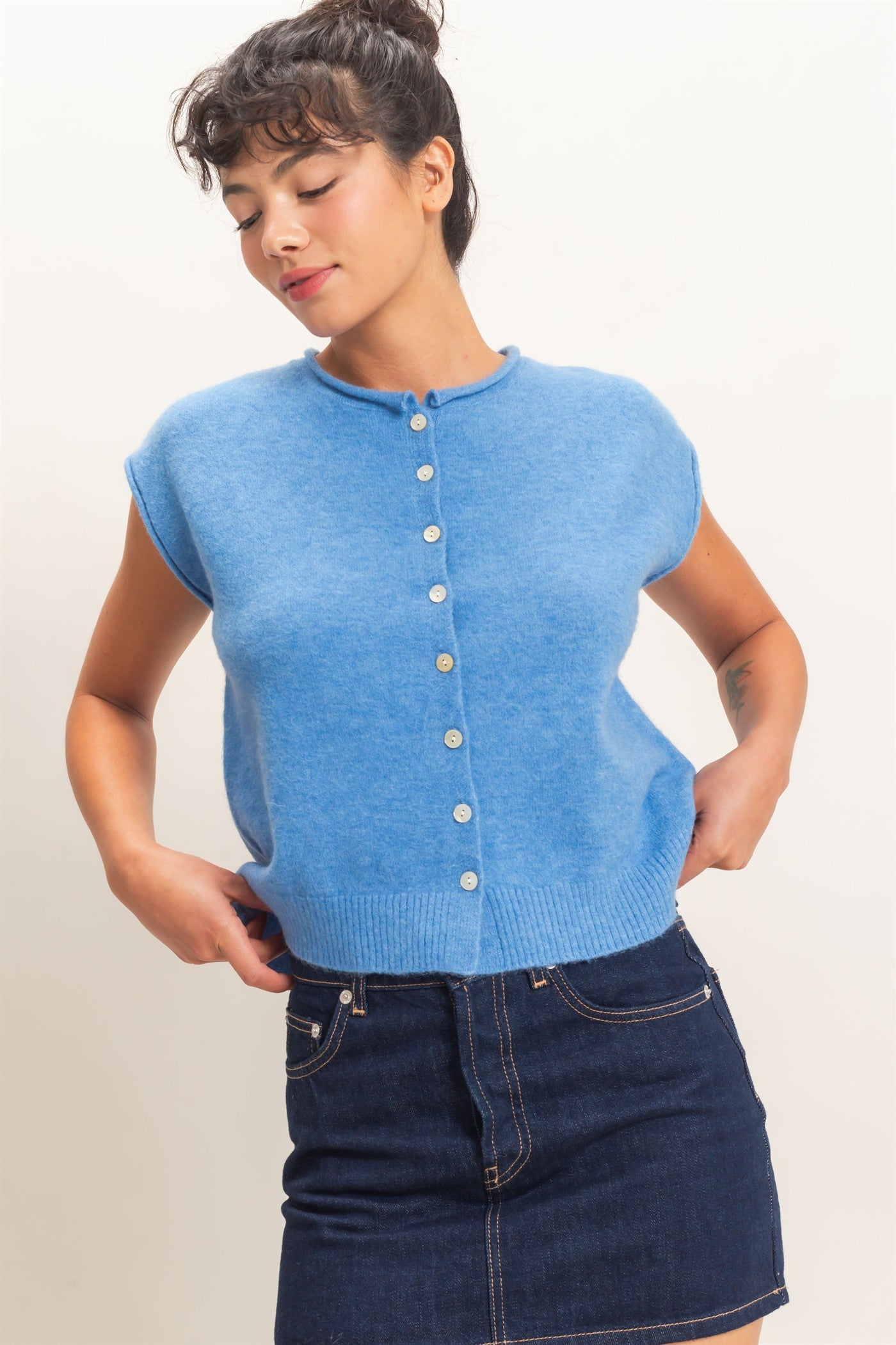 Wholesale Rolled Edge Button Front Sweater Vest Sweaters DZ26E239 BLUE DOUBLE ZERO