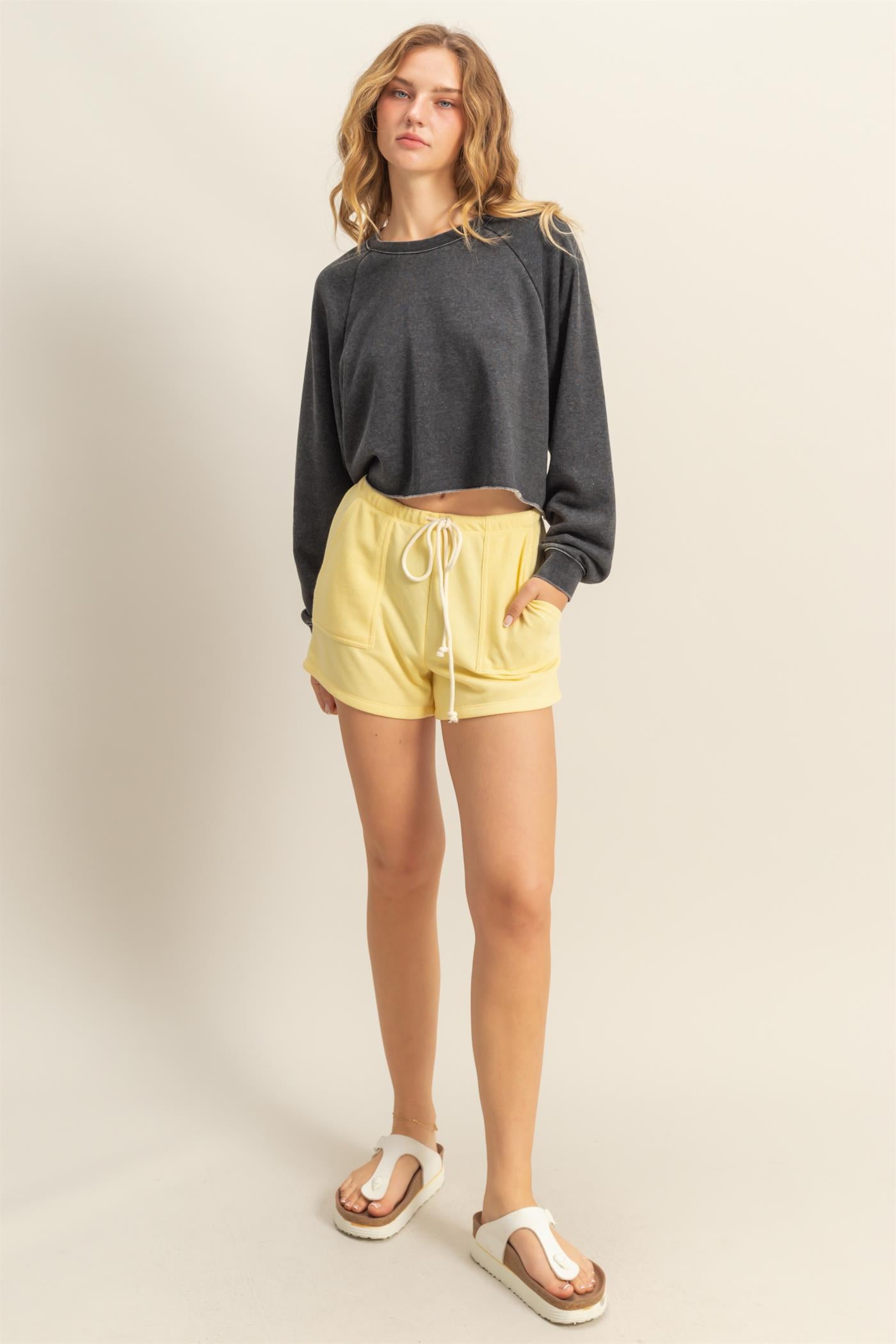 Wholesale Laid Back Crop Sweatshirt Sweatshirts DZ25C445 BLACK DOUBLE ZERO
