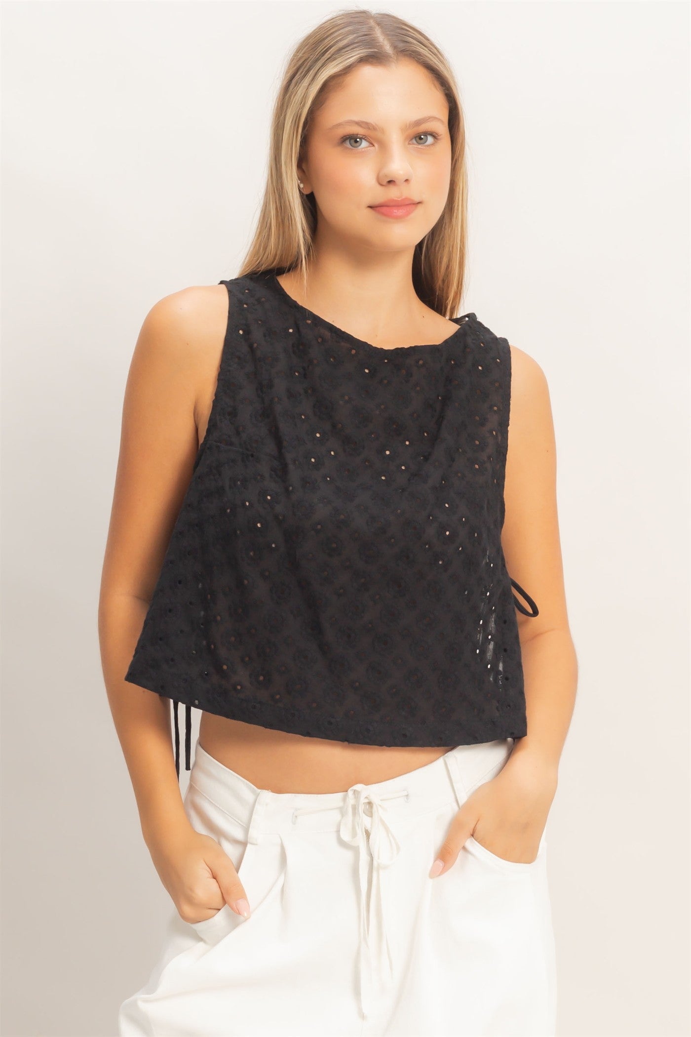 Wholesale Sleeveless Textured Top With Side Straps Clothing Tops HF26A242 BLACK HYFVE