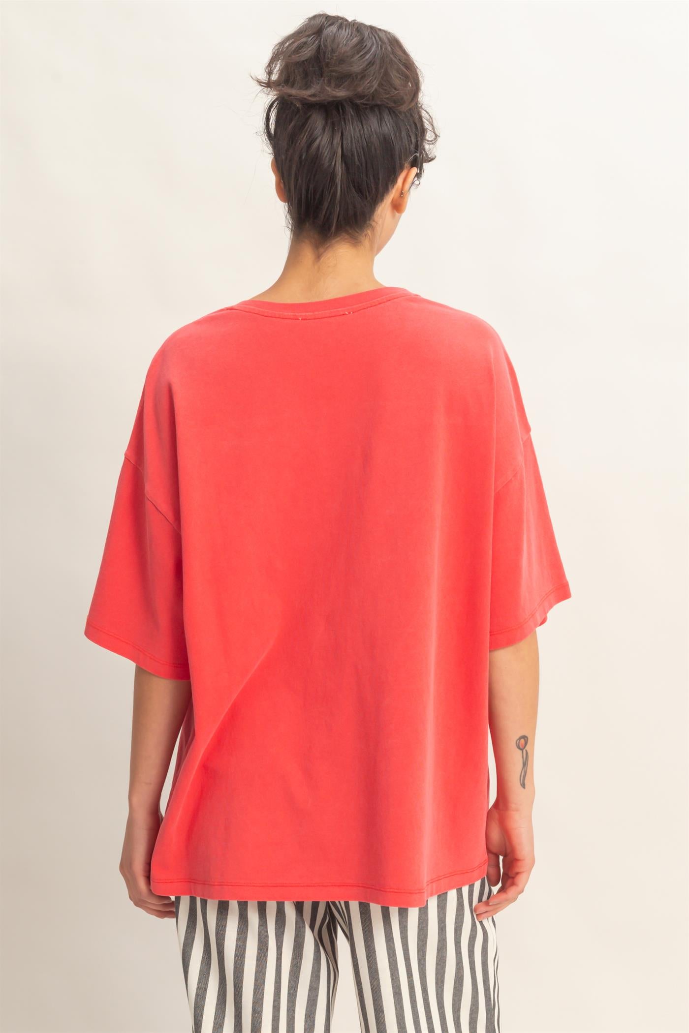 Wholesale Oversized Varsity Style V-Neck Graphic T-Shirt T-Shirts DZ26C200 RED DOUBLE ZERO