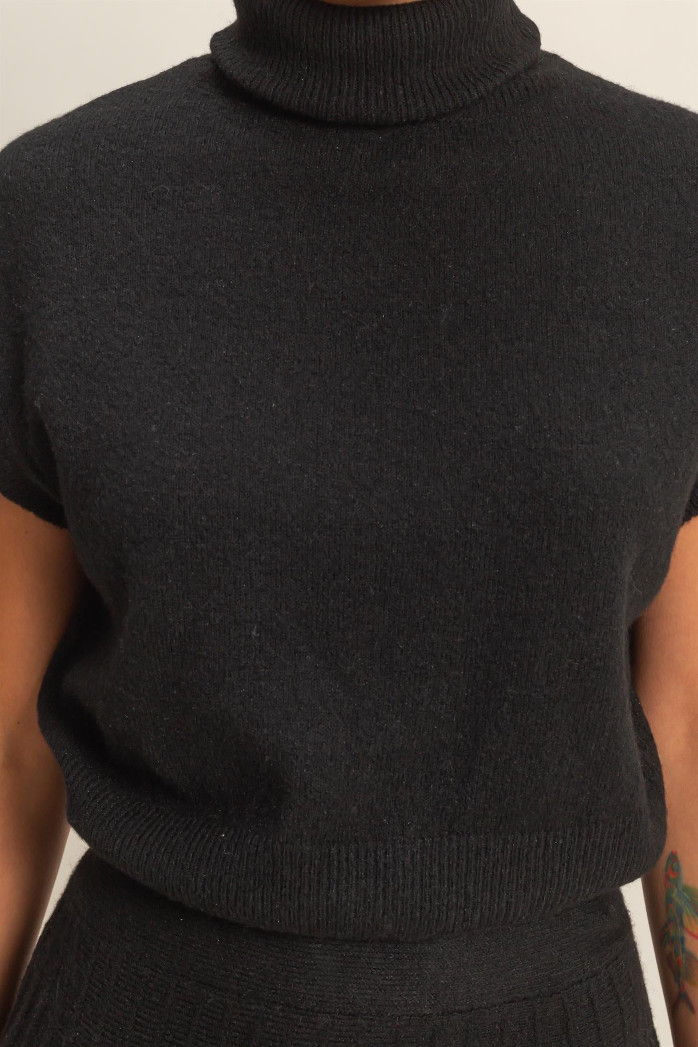 Wholesale Turtleneck Crop Top And Pleated Skirt Set Clothing DZ26C981-SET BLACK DOUBLE ZERO