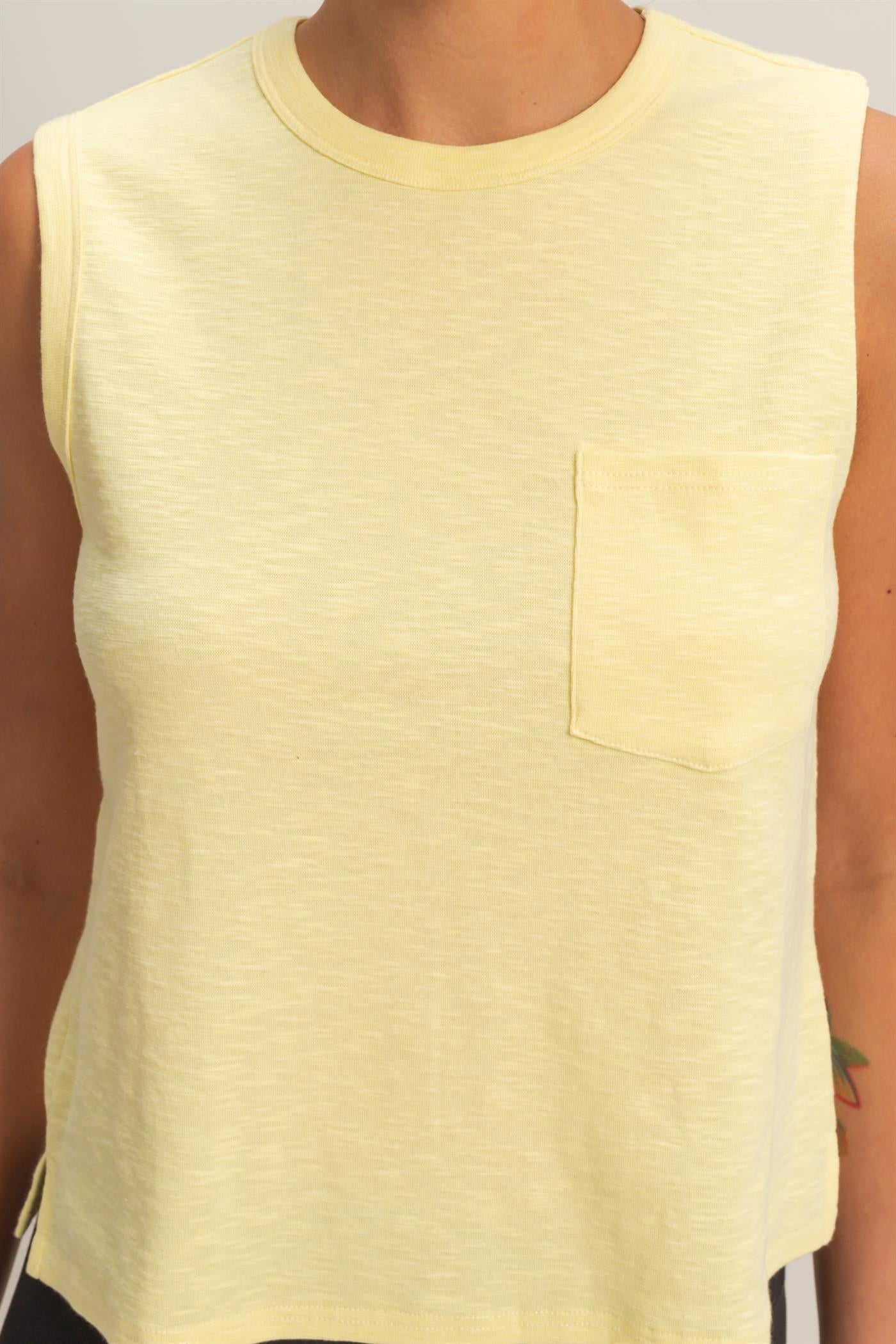 Wholesale Sleeveless Cotton Top With Pocket Clothing Tops DZ26A234 PALE YELLOW DOUBLE ZERO