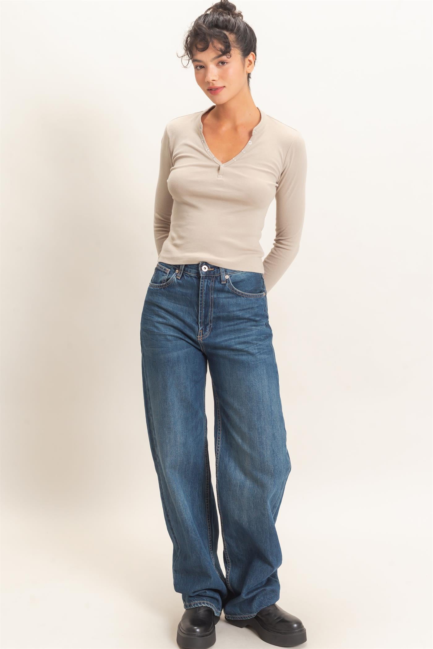 Wholesale Long Sleeve Henley Top Clothing Tops DZ26E865 WARM GRAY DOUBLE ZERO