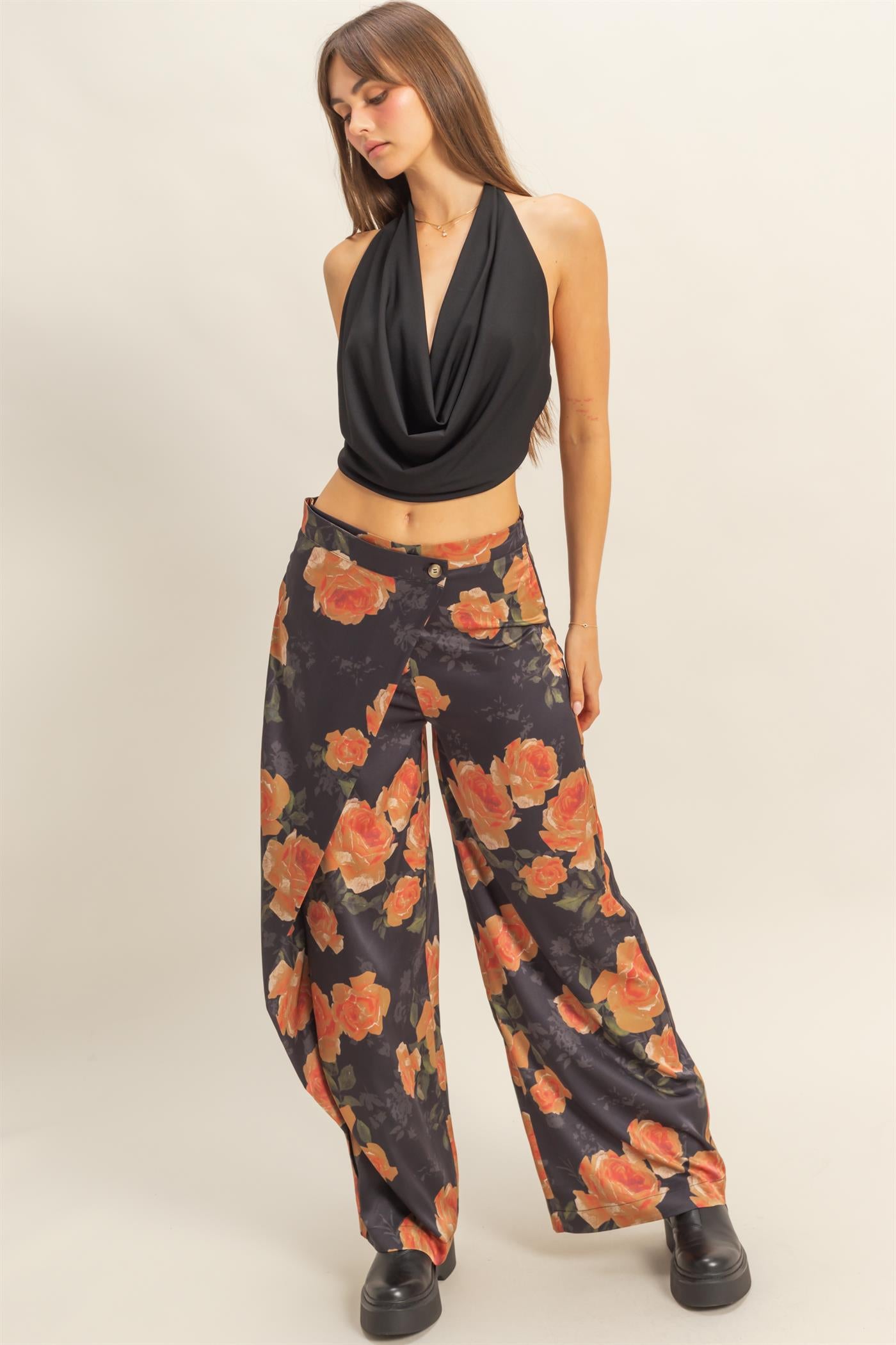 Wholesale Elegant Floral Printed Pants Pants HF25E742 BLACK HYFVE
