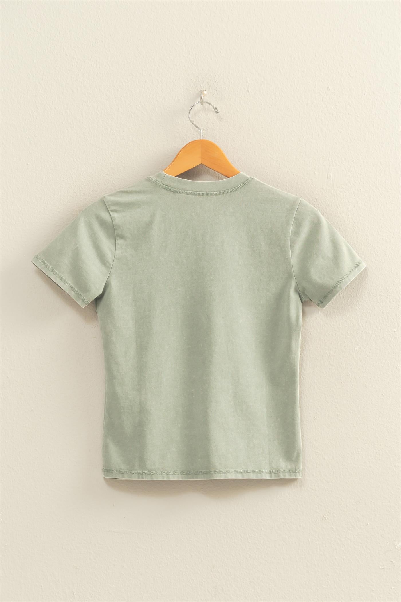 Wholesale Mineral Washed Short Sleeve Crew Neck Top T-Shirts DZ26A743 SAGE GREEN DOUBLE ZERO