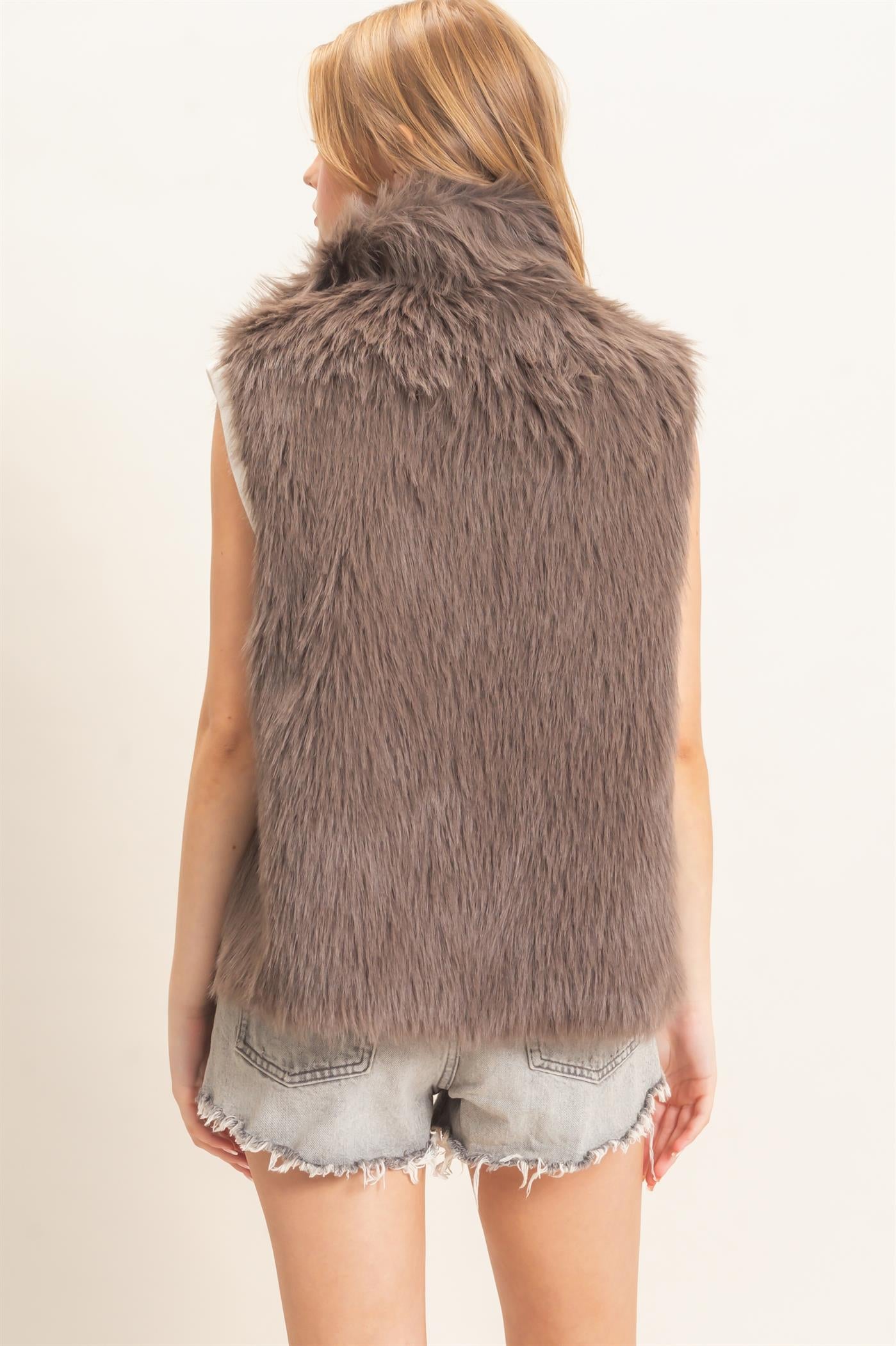 Wholesale Faux Fur Zip-Up Outerwear Vest Vests HF26E532 BROWN HYFVE