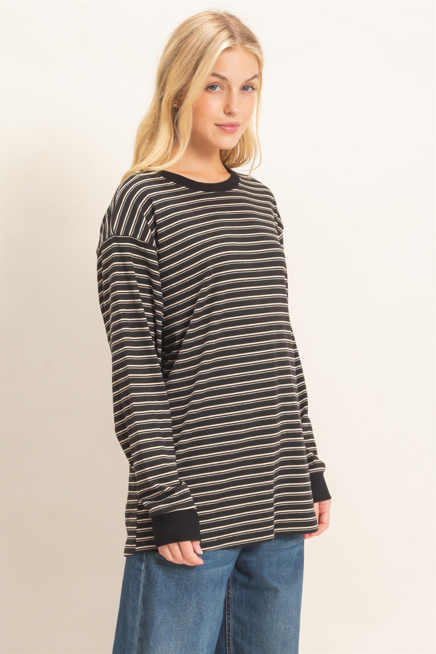 Wholesale Striped Long Sleeve Crew Neck Top Clothing Tops HF26C676 BLACK HYFVE