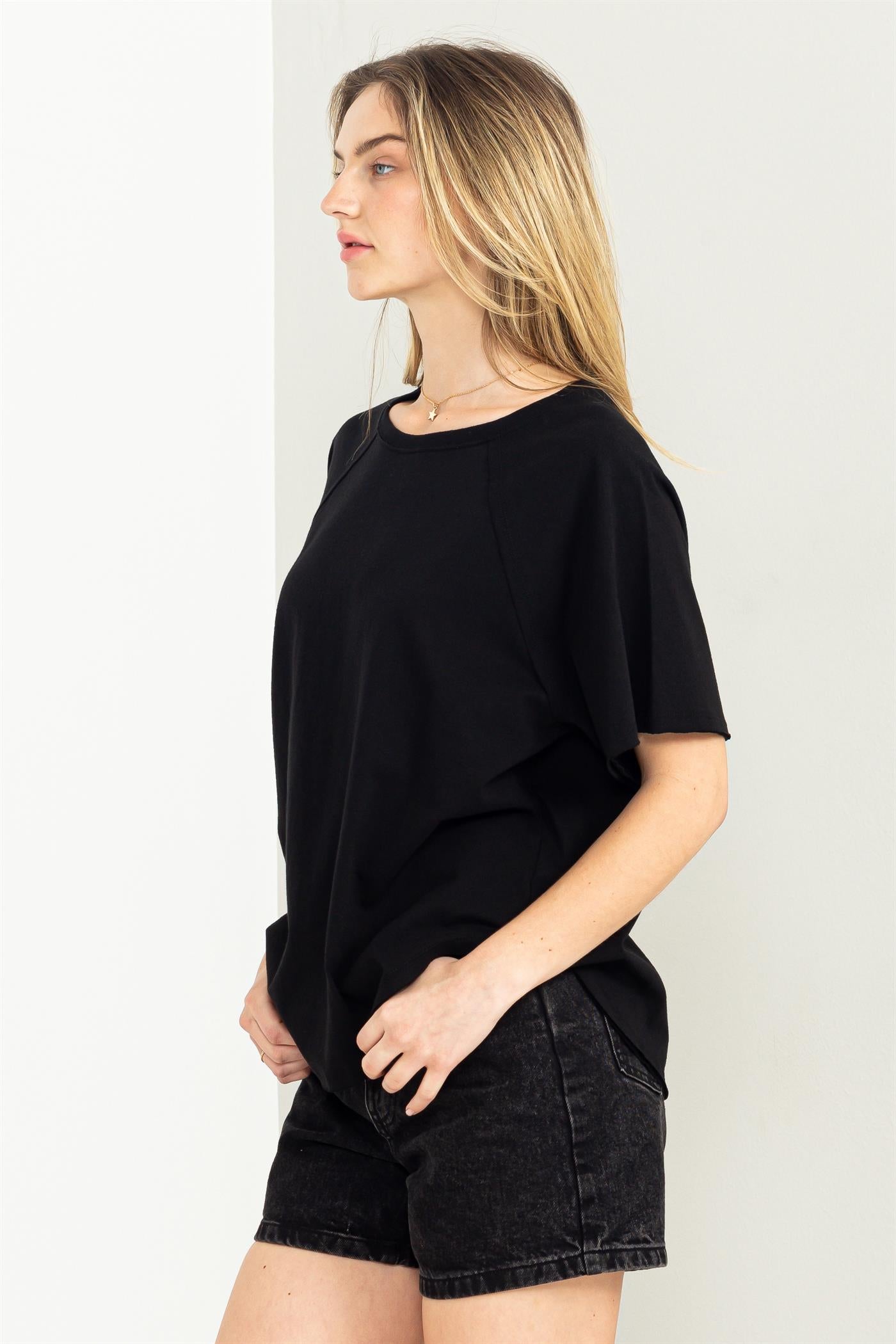 Wholesale Round Neck Curved Hem Short Sleeve T Shirt Clothing Tops DZ23C325 BLACK HYFVE