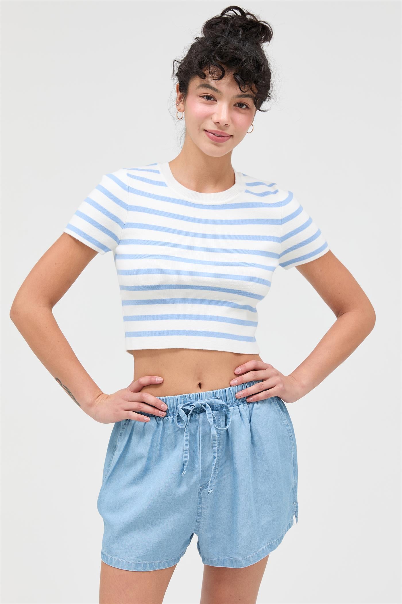 Wholesale Striped And Knit Crew Neck Crop Top Clothing Tops DZ26A139 ICE BLUE DOUBLE ZERO