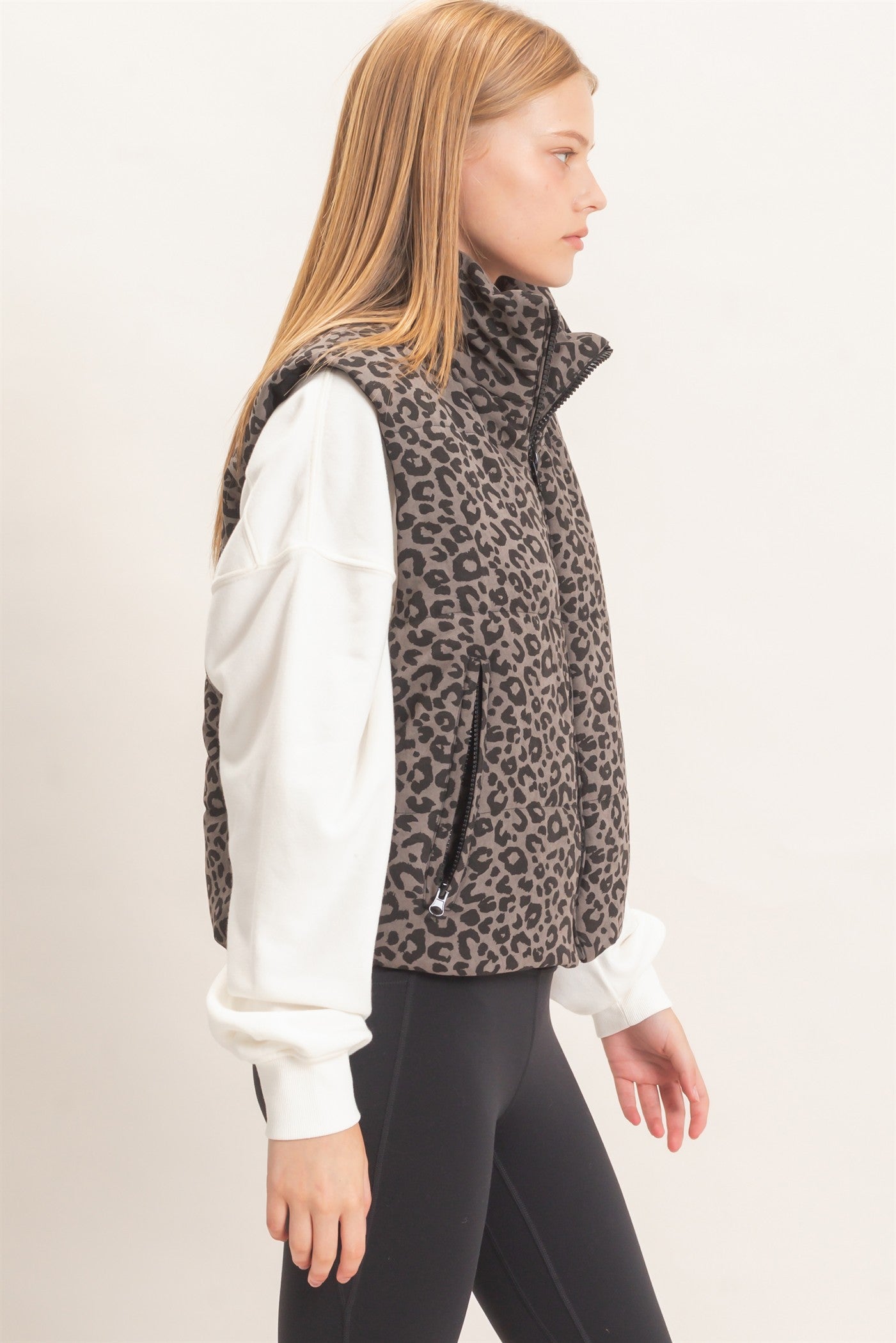 Wholesale Leopard Quilted Zip Up Puffer Vest Outerwear HF26F205 BLACK HYFVE