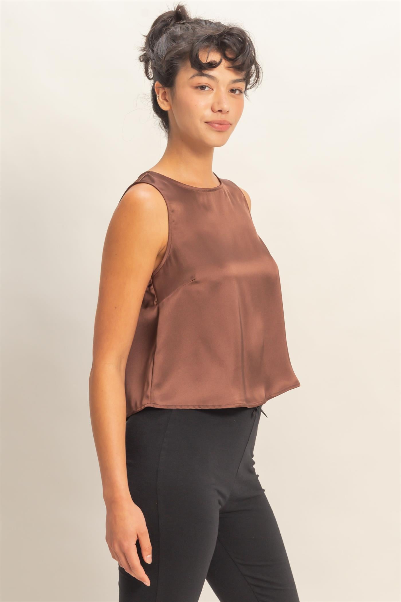 Wholesale Satin Sleeveless Round Neck Top With Back Keyhole Clothing Tops DZ26C084 CHOCOLATE DOUBLE ZERO