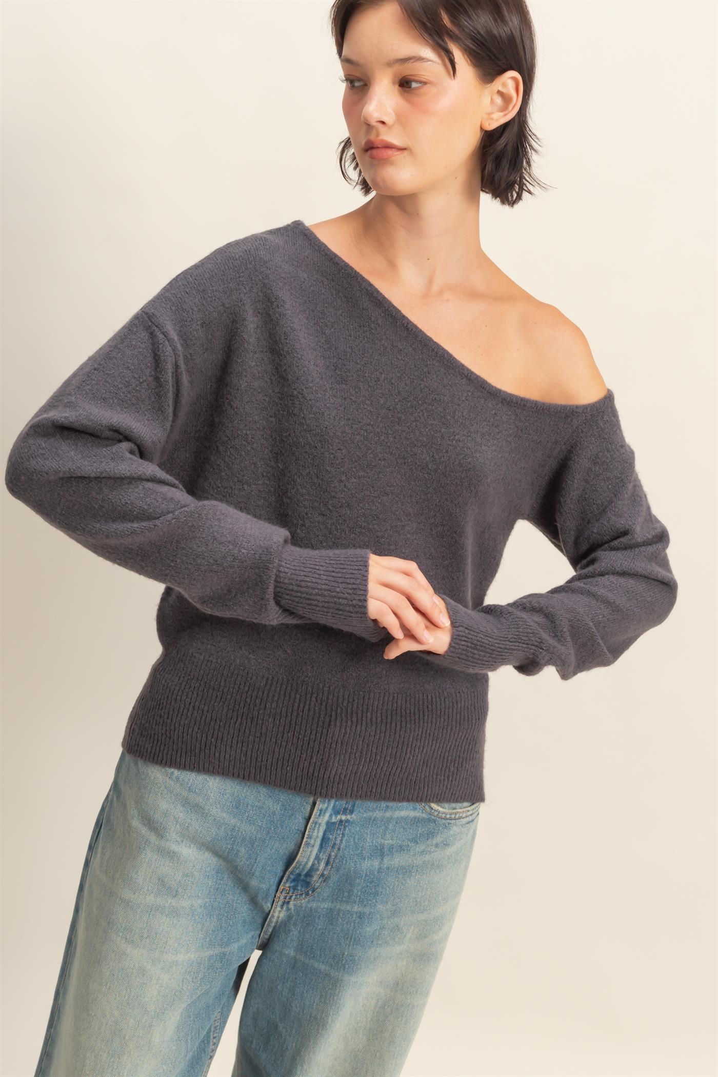 Wholesale Asymmetric Off-Shoulder Sweater Sweaters DZ25F121 CHARCOAL DOUBLE ZERO