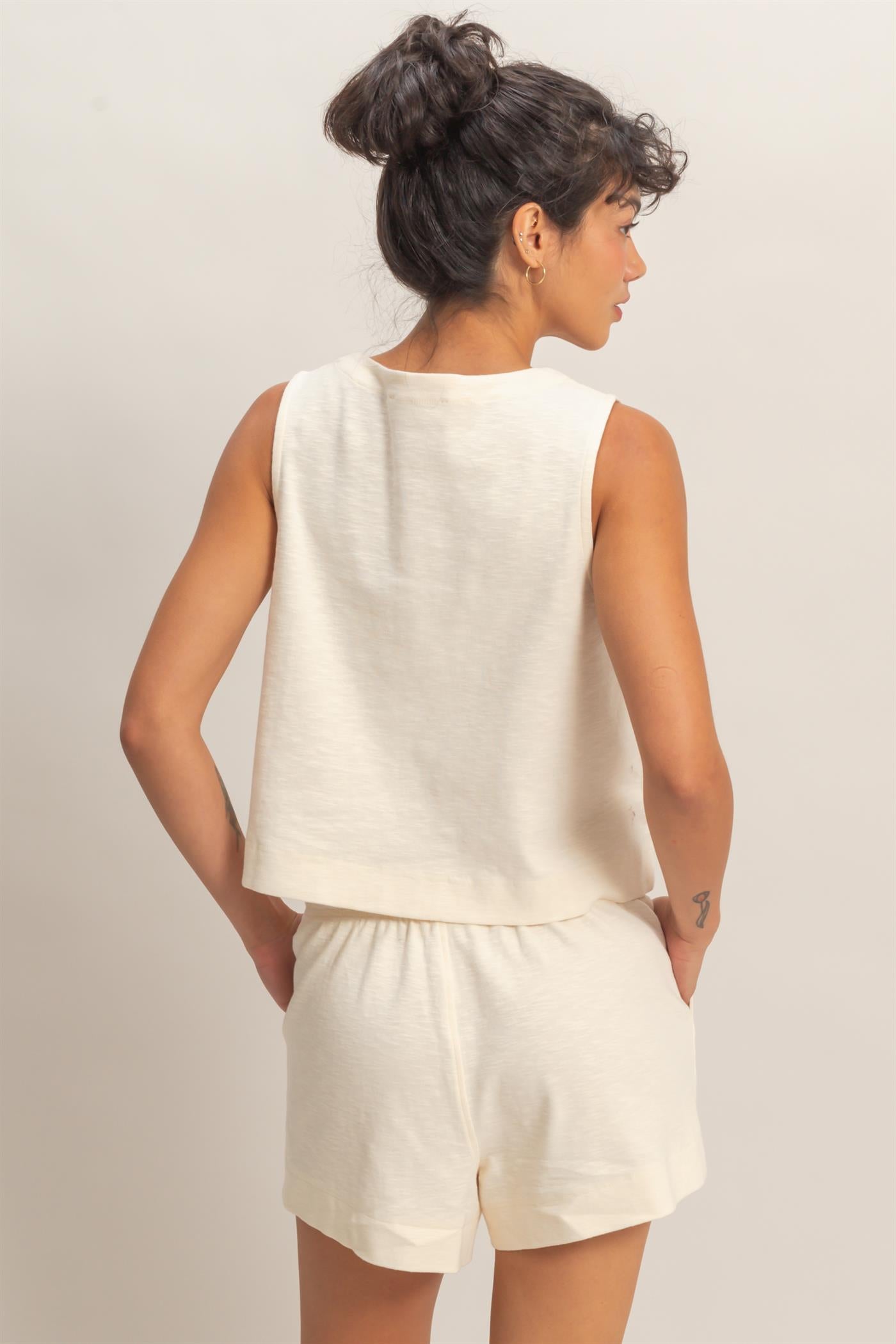 Wholesale Sleeveless Boxy Fit Crew Neck Top Clothing Tops DZ26C090 CREAM DOUBLE ZERO