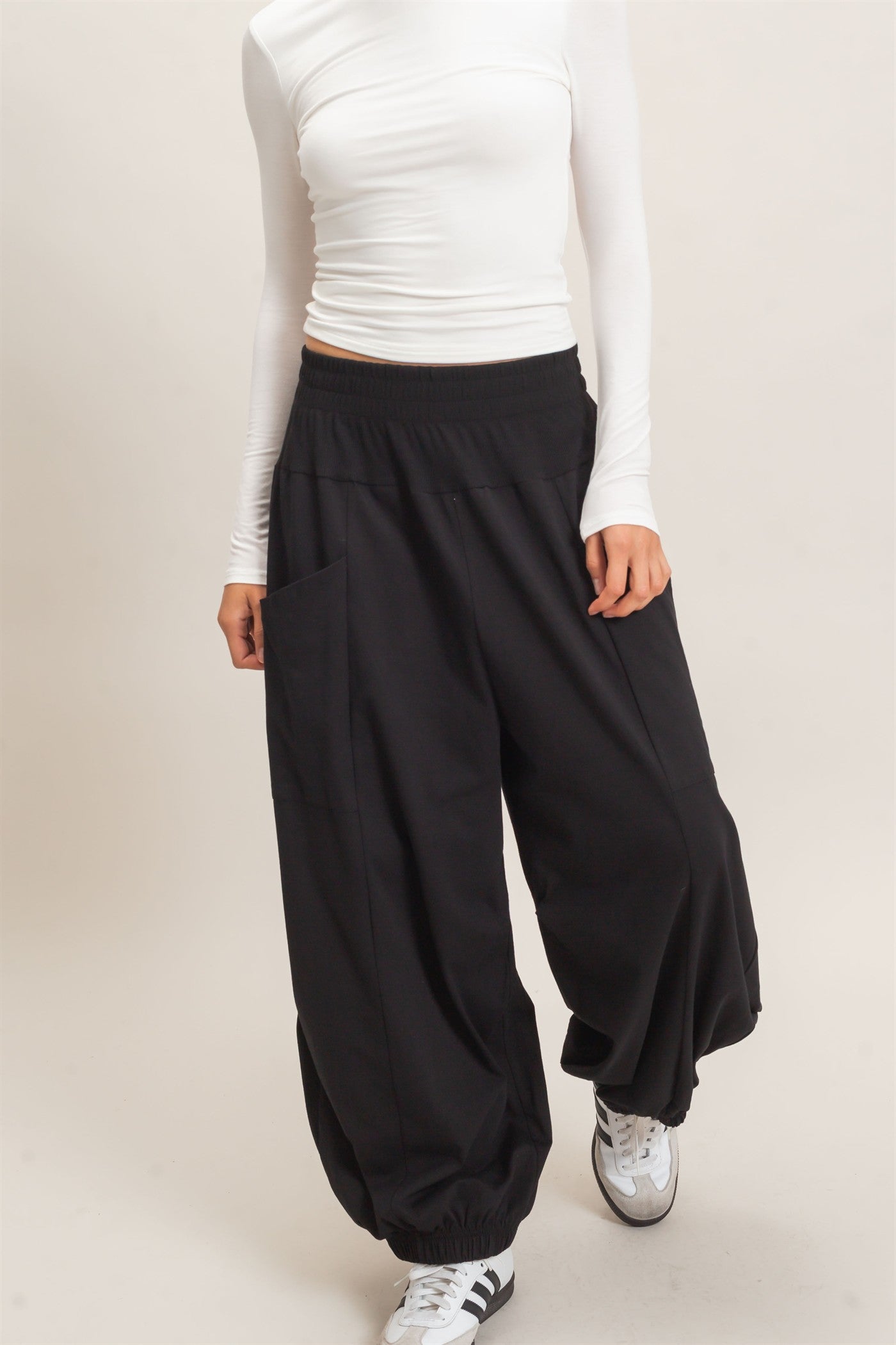 Wholesale Elastic Waistband Jogger Pants Joggers HF26F295 BLACK HYFVE