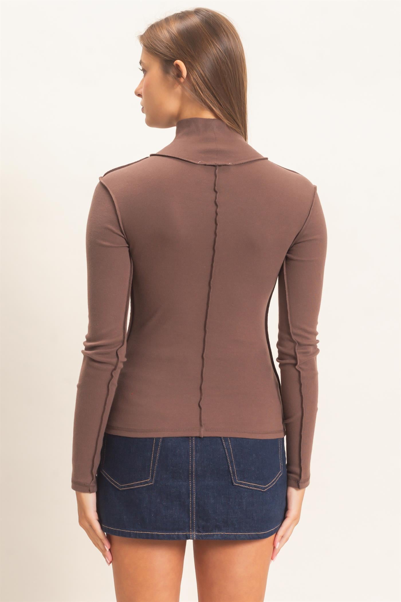 Wholesale Turtleneck Exposed Seam Long Sleeve Top Clothing Tops DZ26F241 DARK BROWN HYFVE