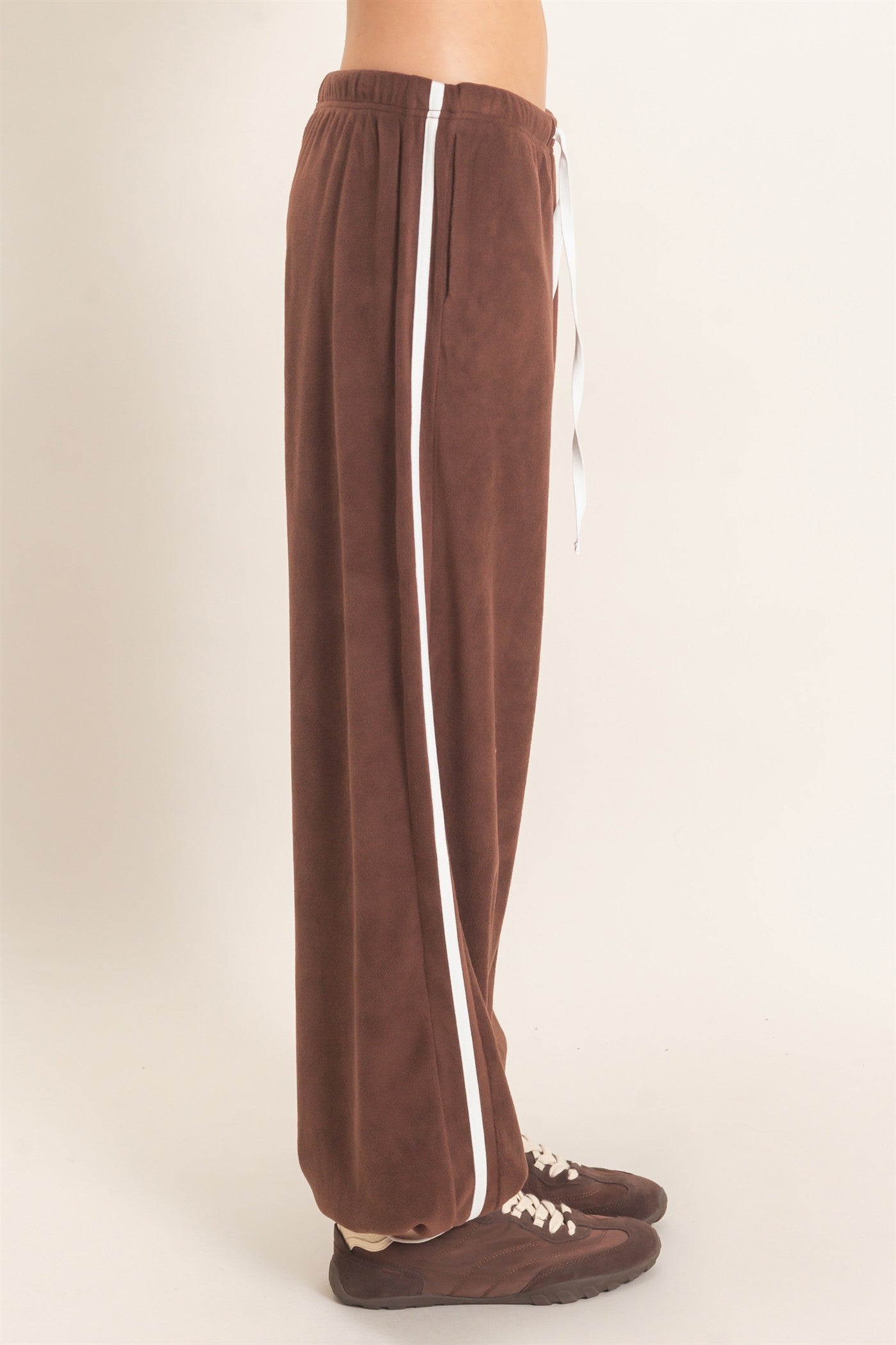 Wholesale Drawstring Waist Jogger Pants Joggers HF26E424-D CHOCOLATE HYFVE